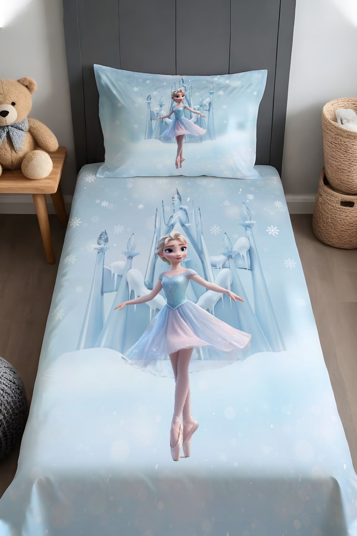 Evpanya Buz Kalesi Balerin Elsa Desenli Yatak Örtüsü ve Yastık Kılıfı