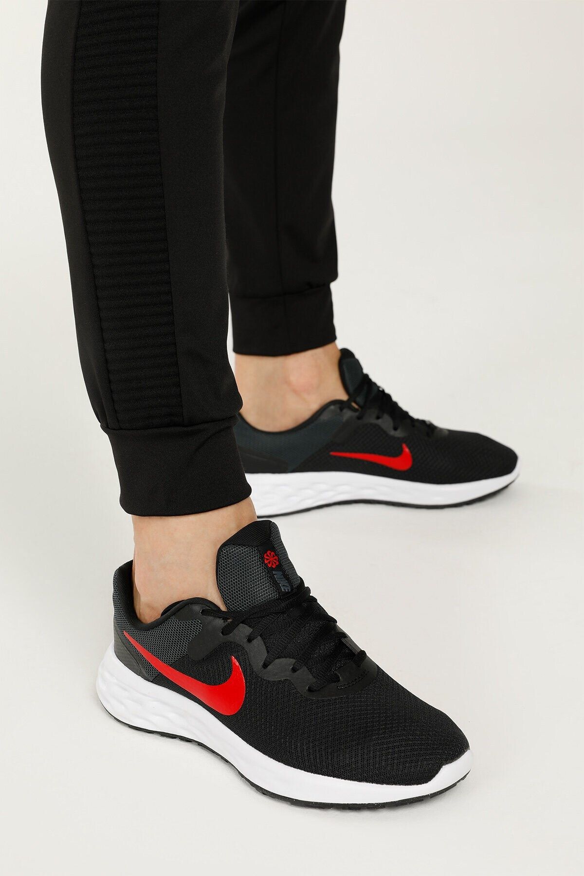Nike Revolution 6 Nn Erkek Yürüyüş Koşu Ayakkabı Dc3728-005-siyah-krmz