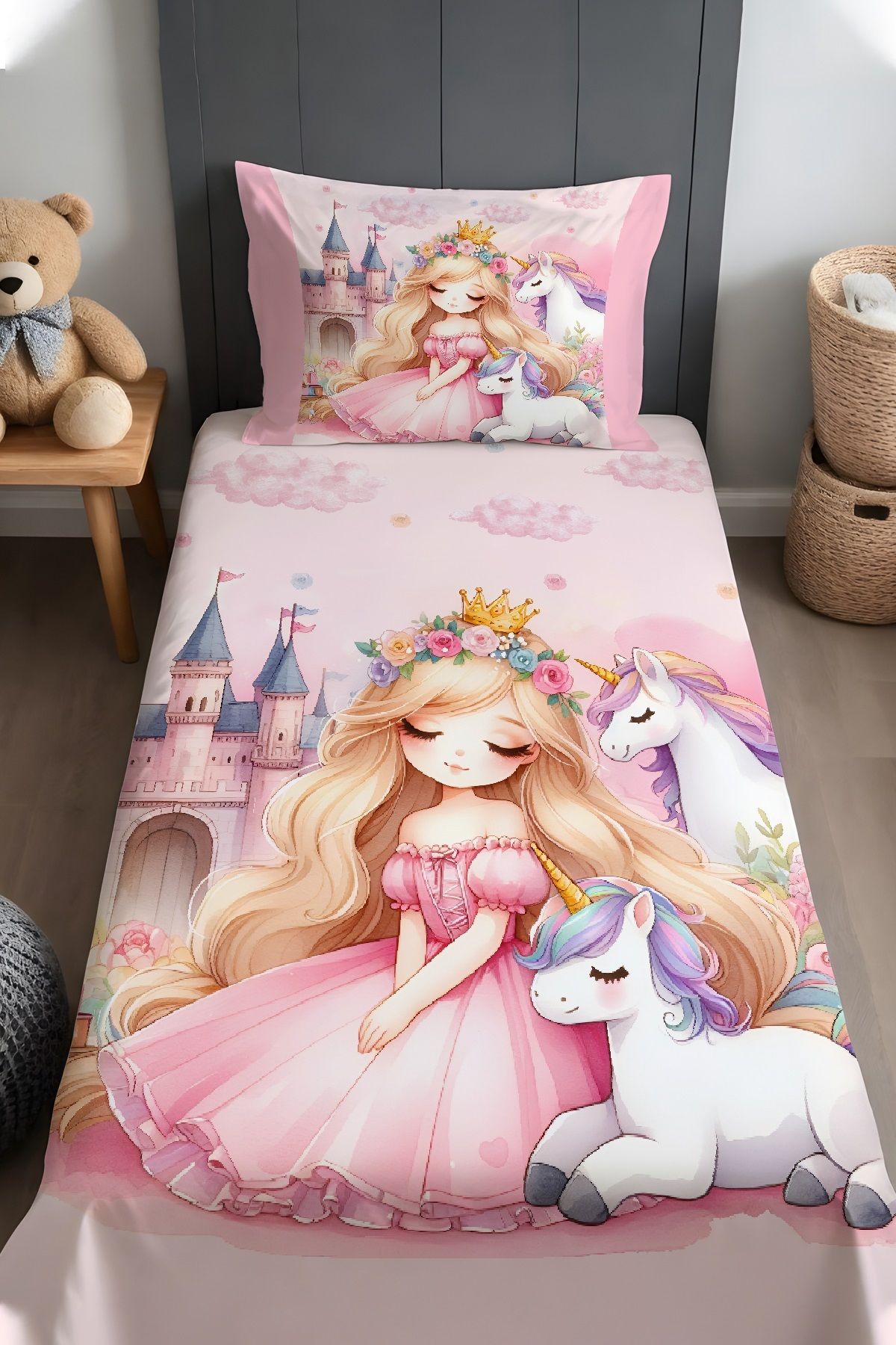 Evpanya Unicornlu Prenses Desenli Yatak Örtüsü ve Yastık Kılıfı