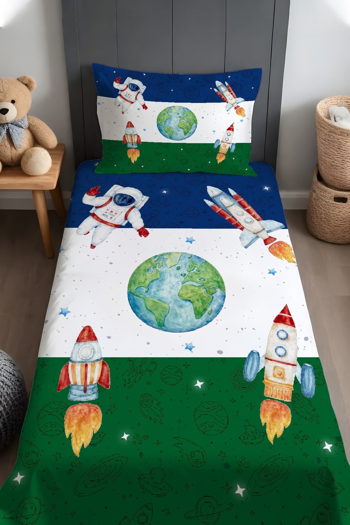 Evpanya Lacivert Yeşil Uzay Desenli Yatak Örtüsü ve Yastık Kılıfı