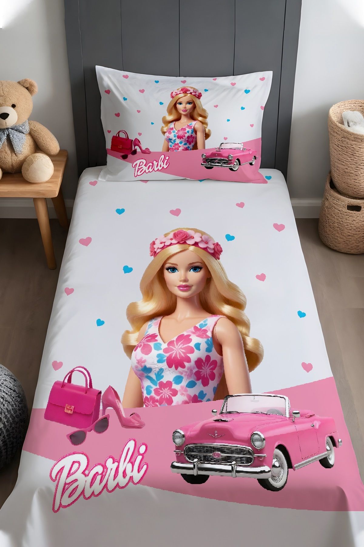 Evpanya Pembe Arabalı Barbi Desenli Yatak Örtüsü ve Yastık Kılıfı
