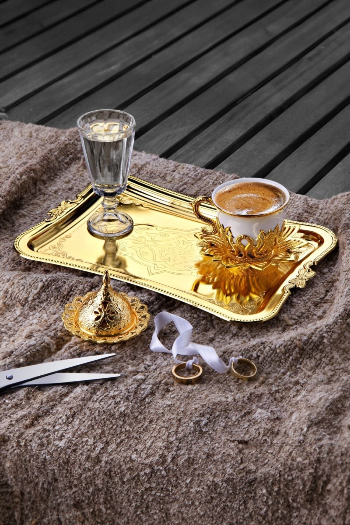 WuuQ Lüx Tek Kişilik Porselen Türk Kahvesi Takımı Set -Gelen Damat Lokumluklu veya Şekerlikli Gold Renk