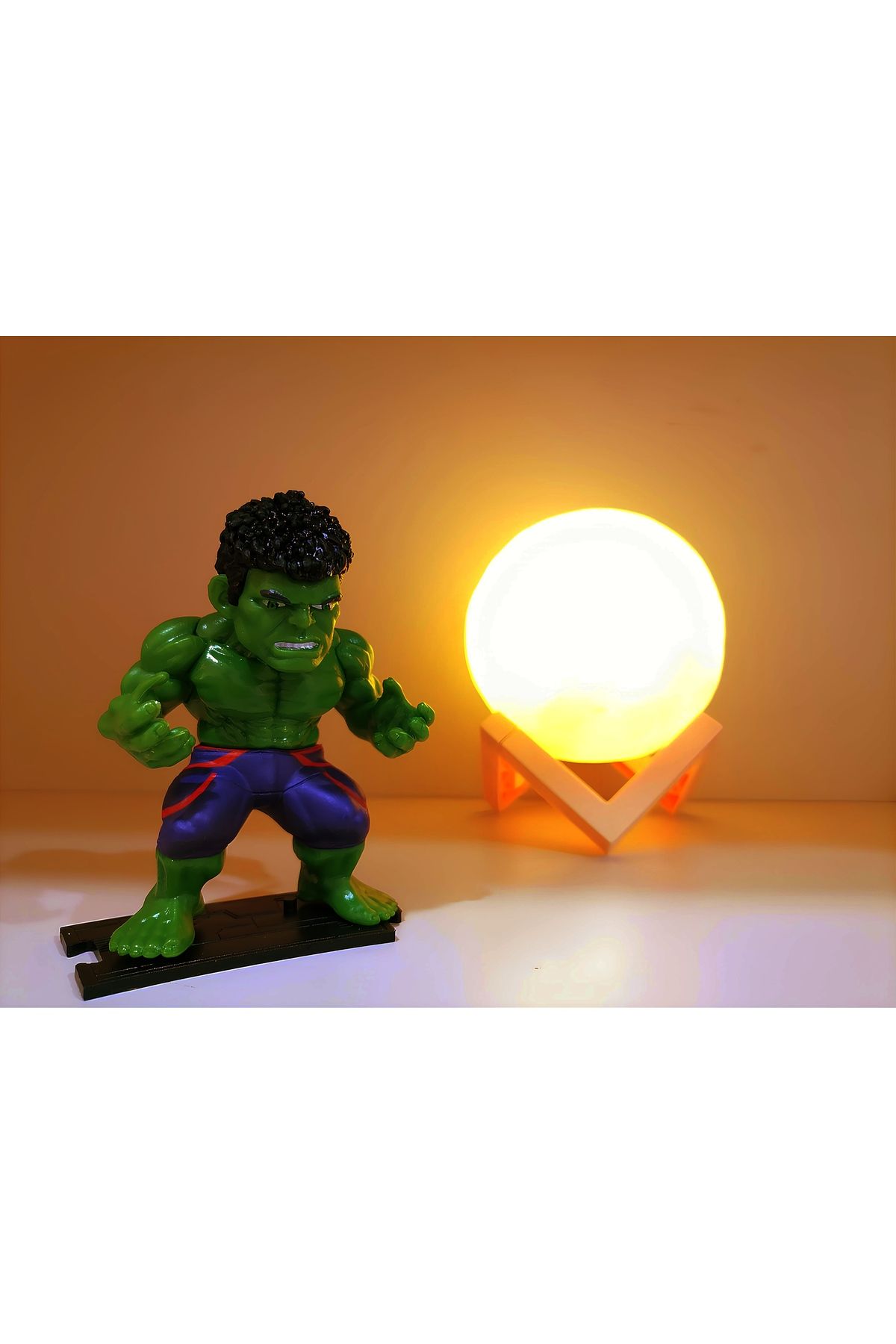 Işık kasabası Marvel Hulk biblo ve 3D LED küre gece lambası hediye kutusu dekoratif