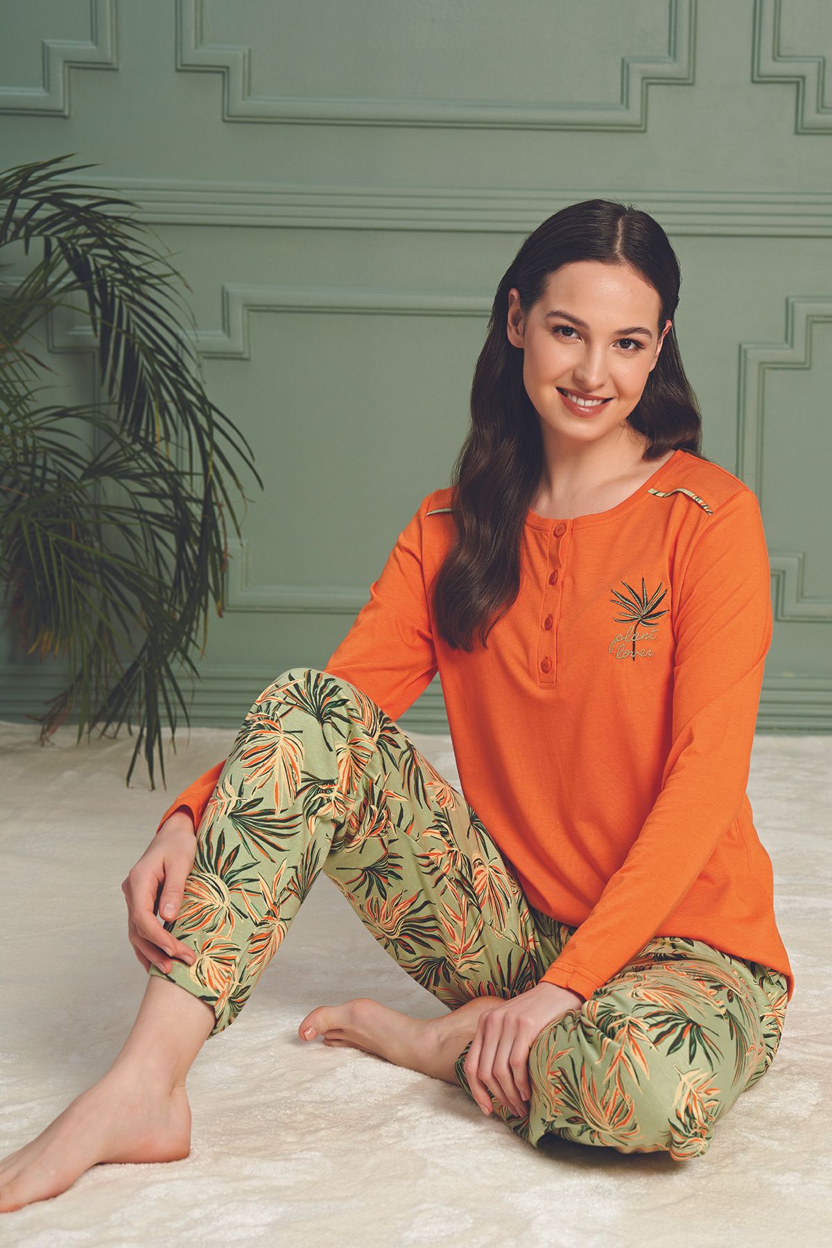 BSM Kadın Yüksek Kalite %100 Penye Kumaş Desenli Düğmeli Oranj Pijama Takımı