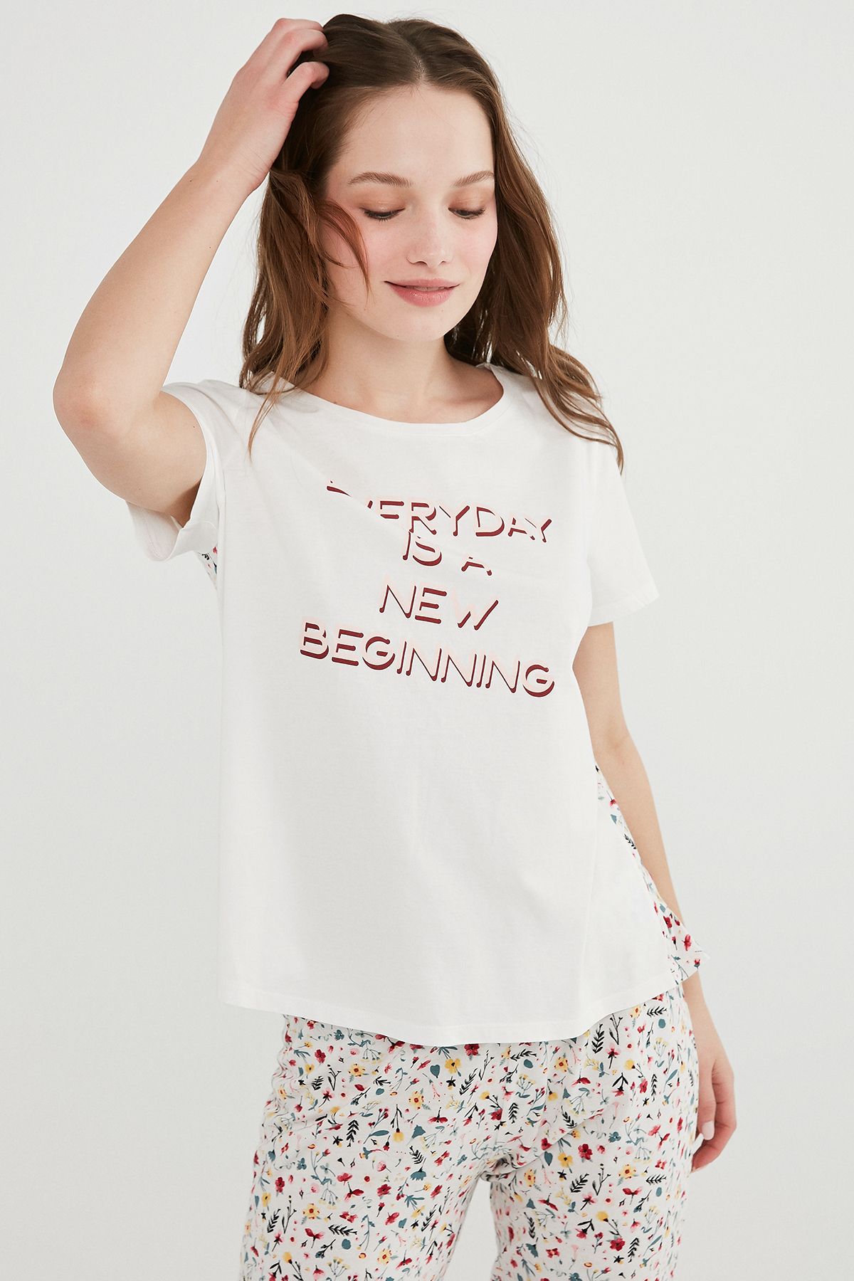 Penti Beyaz Slogan Baskılı Tişört Pijama Üstü
