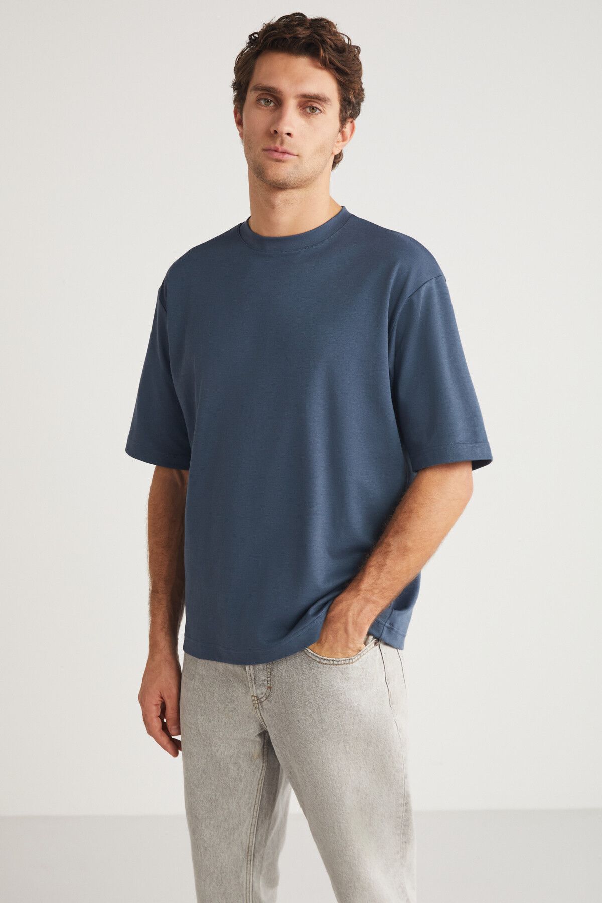 GRIMELANGE JOEL Erkek Oversize Fit Özel Dokulu Kalın Kumaşlı Büyük Süs Etiketli İndigo T-Shirt