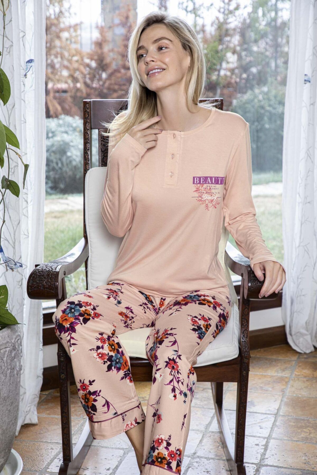 Aydoğan Kadın Poplin Altı Çiçek Desenli Üstü Düz Yakası Düğmeli Pijama Takımı