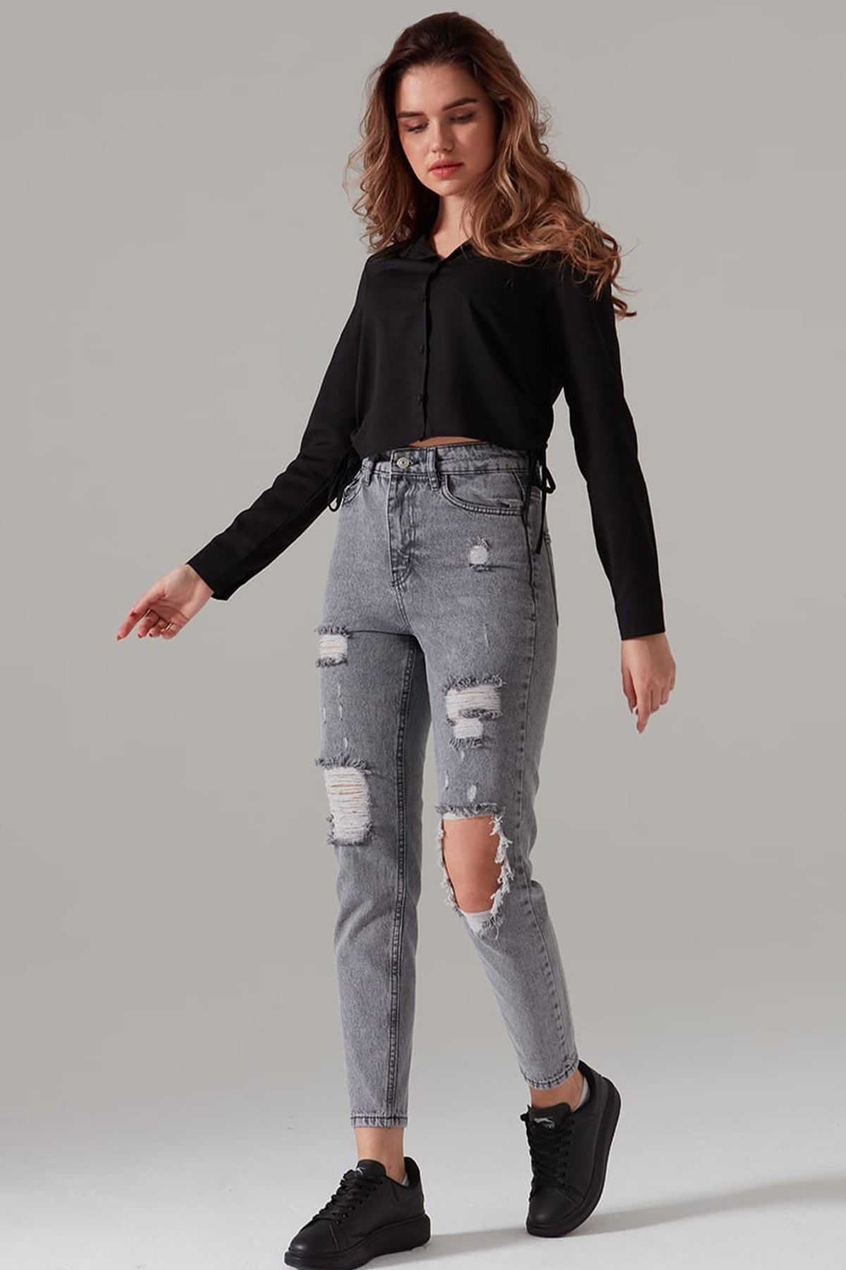 fehika Kadın Gri Kar Yıkama Yüksek Bel Pantolon Yırtık Mom Fit Jeans