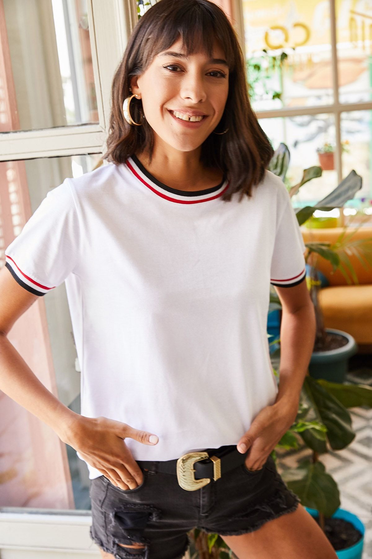 Olalook Kadın Beyaz Kol Ve Yaka Detaylı T-Shirt TSH-19000562