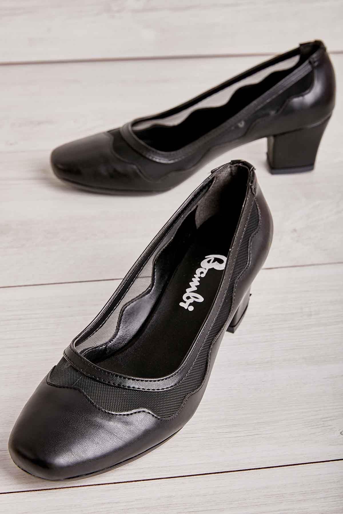 Bambi Siyah Kadın Klasik Topuklu Ayakkabı L0501005509