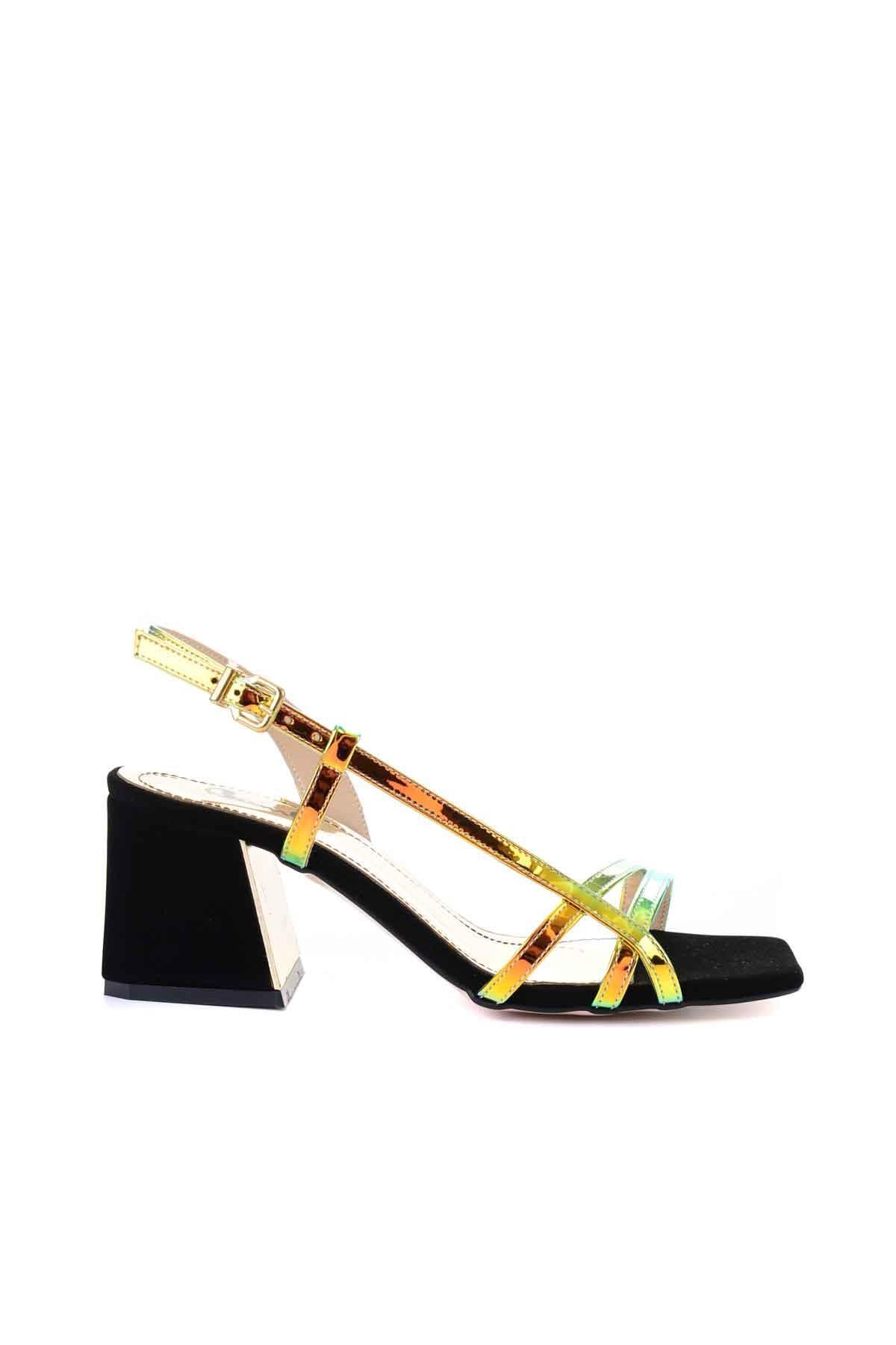 Bambi Altın Kadın Klasik Topuklu Ayakkabı L0501818655