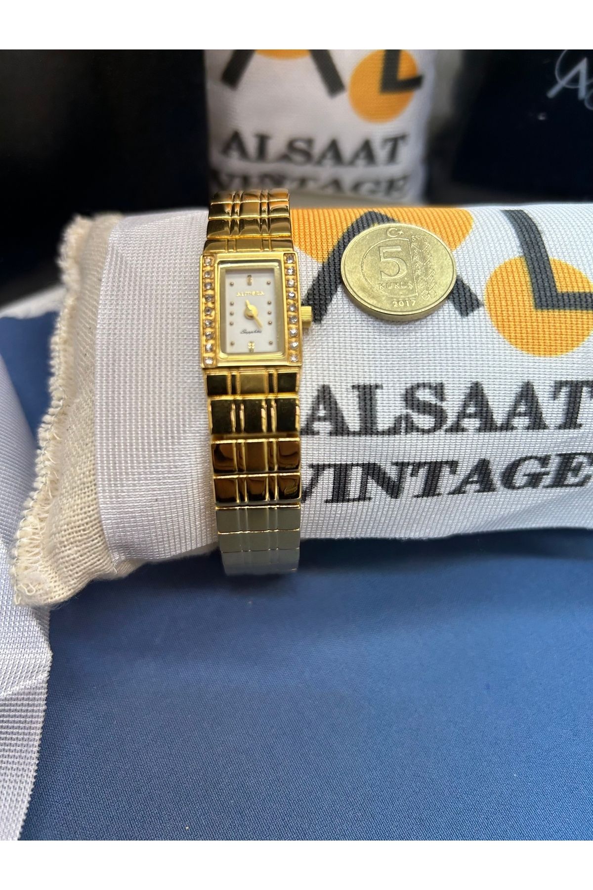 Almera Alsaat Vintage Gold Kadın saati