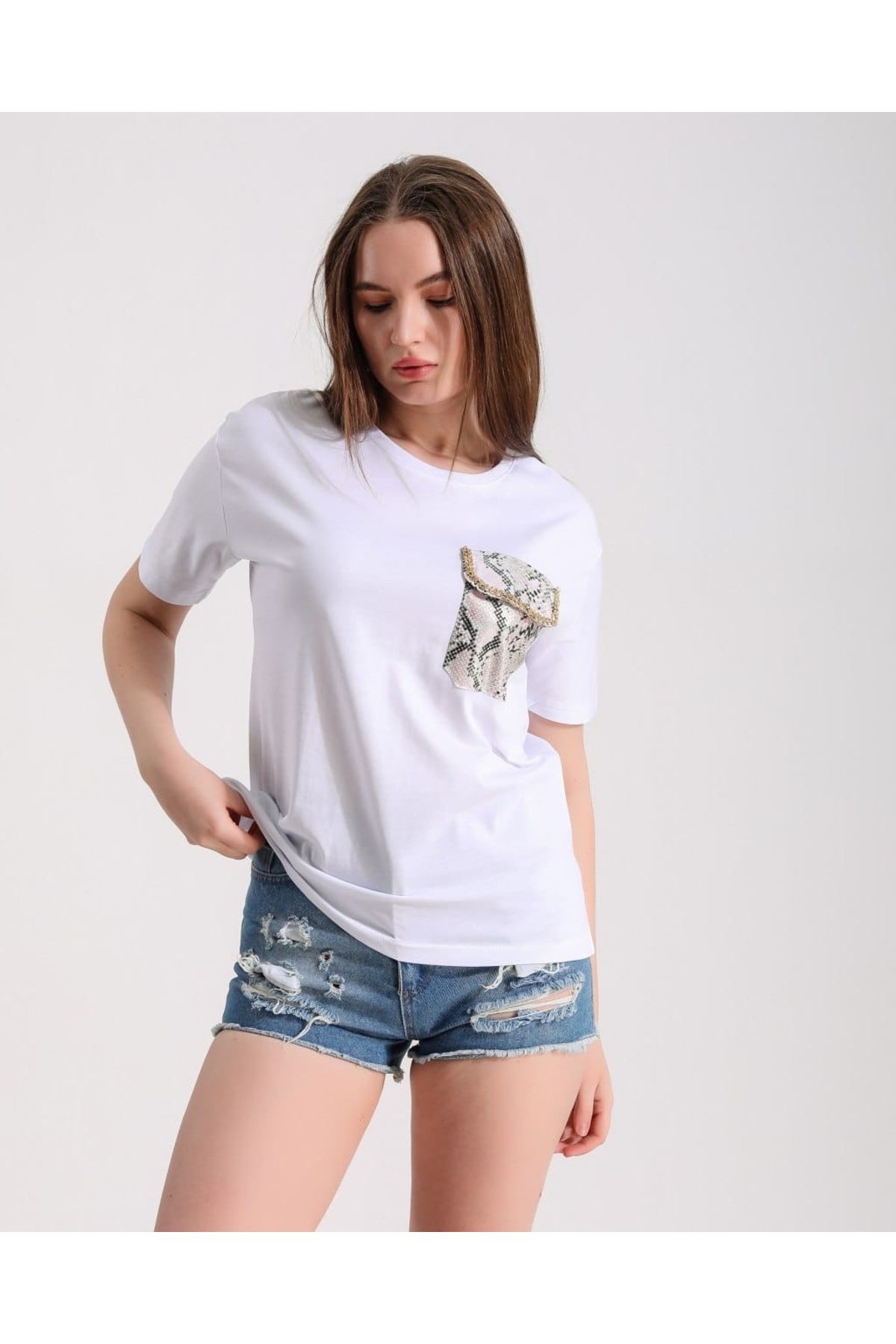 Olivia Beyaz Cep detaylı T-Shirt