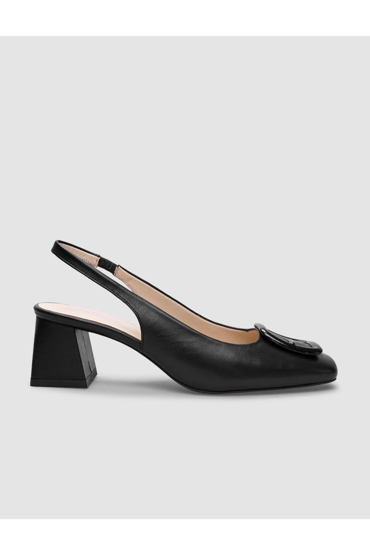 Cabani %100 Hakiki Deri Siyah Toka Detaylı Kadın Topuklu Ayakkabı
