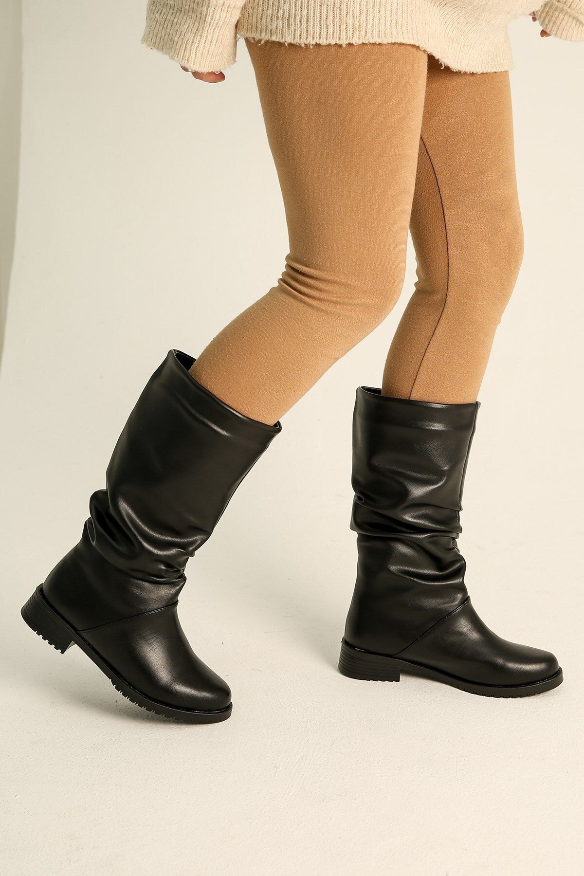 Ccway Kadın Körüklü Çizme Siyah Cilt