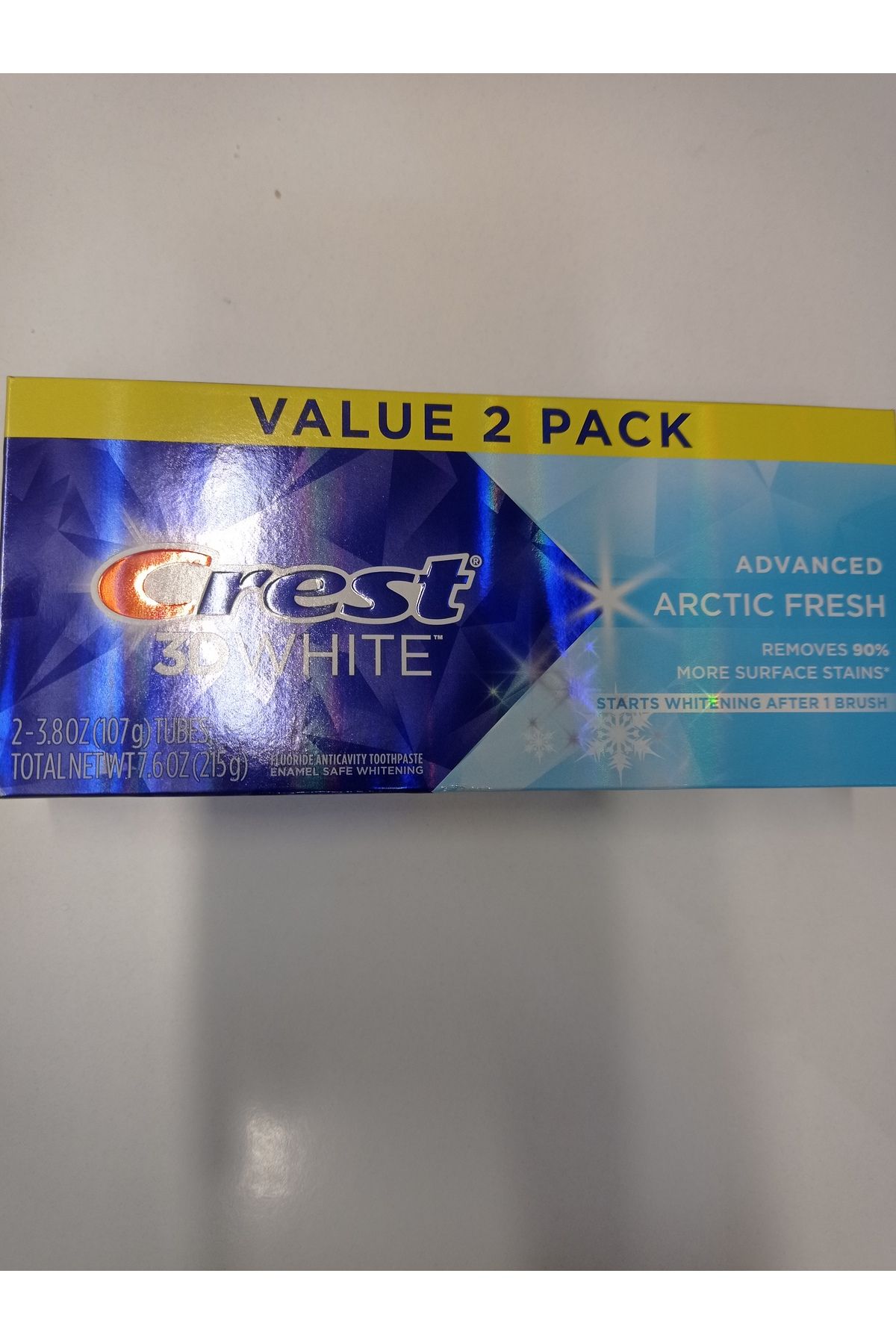 CREST 3d White Arctic Fresh Diş Beyazlatıcı Diş Macunu 2'li Paket 3.8 Oz (107g) Toplam 7.6 Oz (215g)