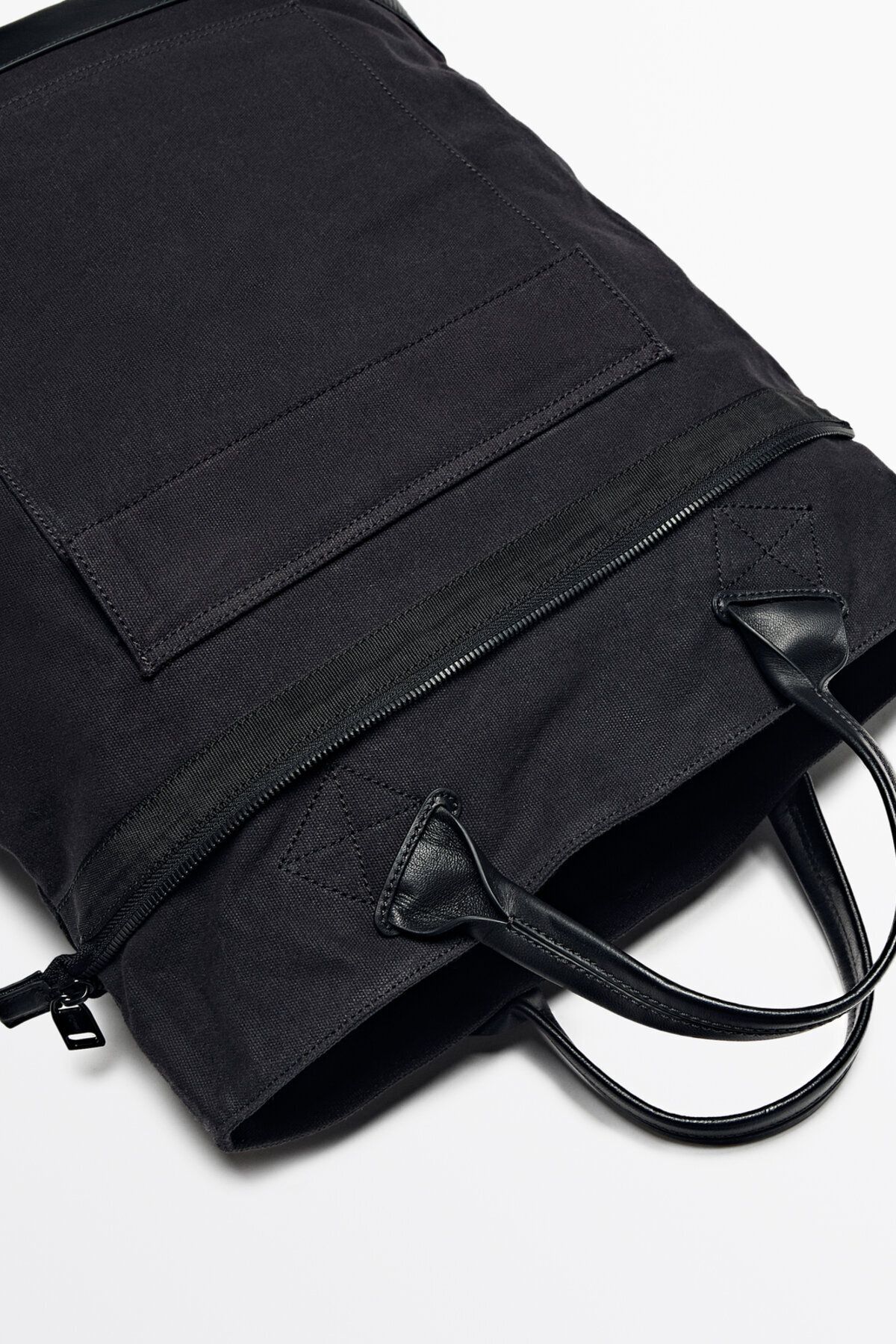 Massimo Dutti Deri detaylı kanvas sırt çantası