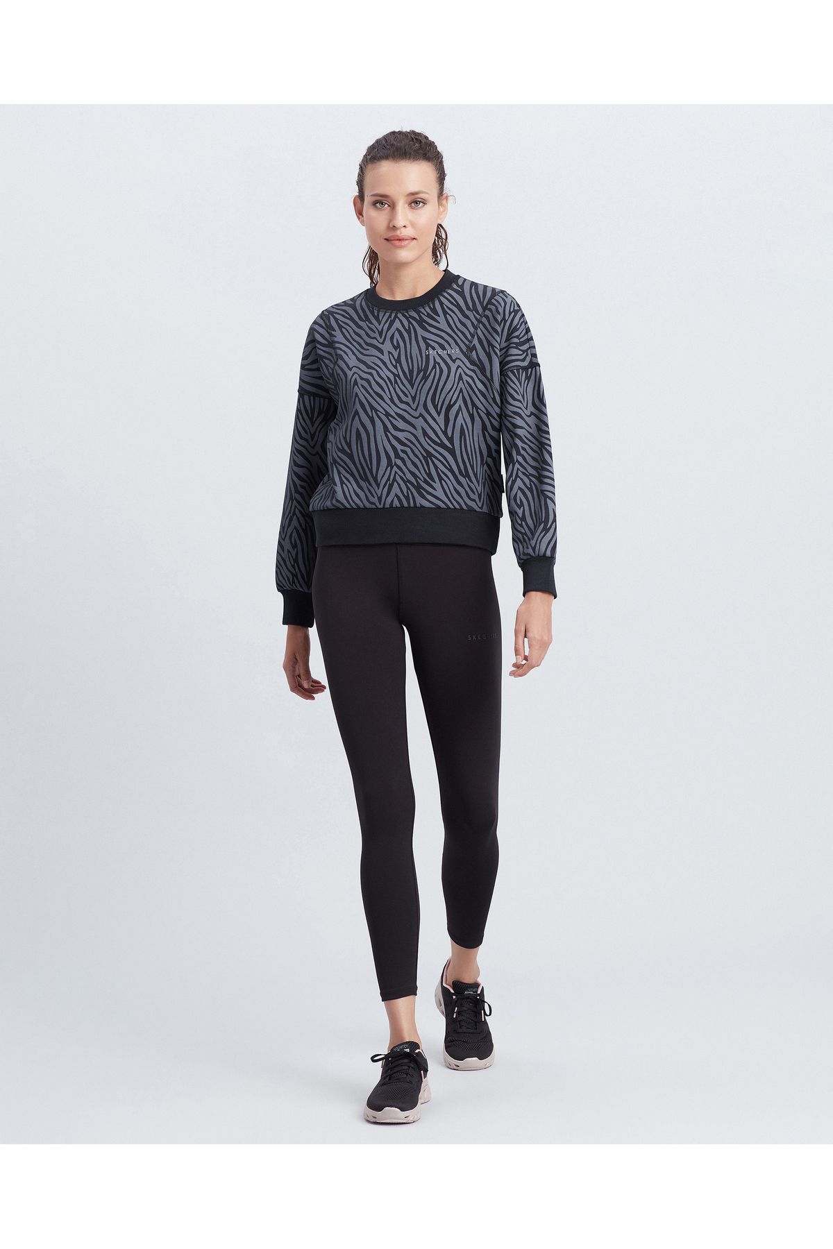 Skechers W Printed Sweatshirt Kadın Siyah Sweatshirt S212057-001