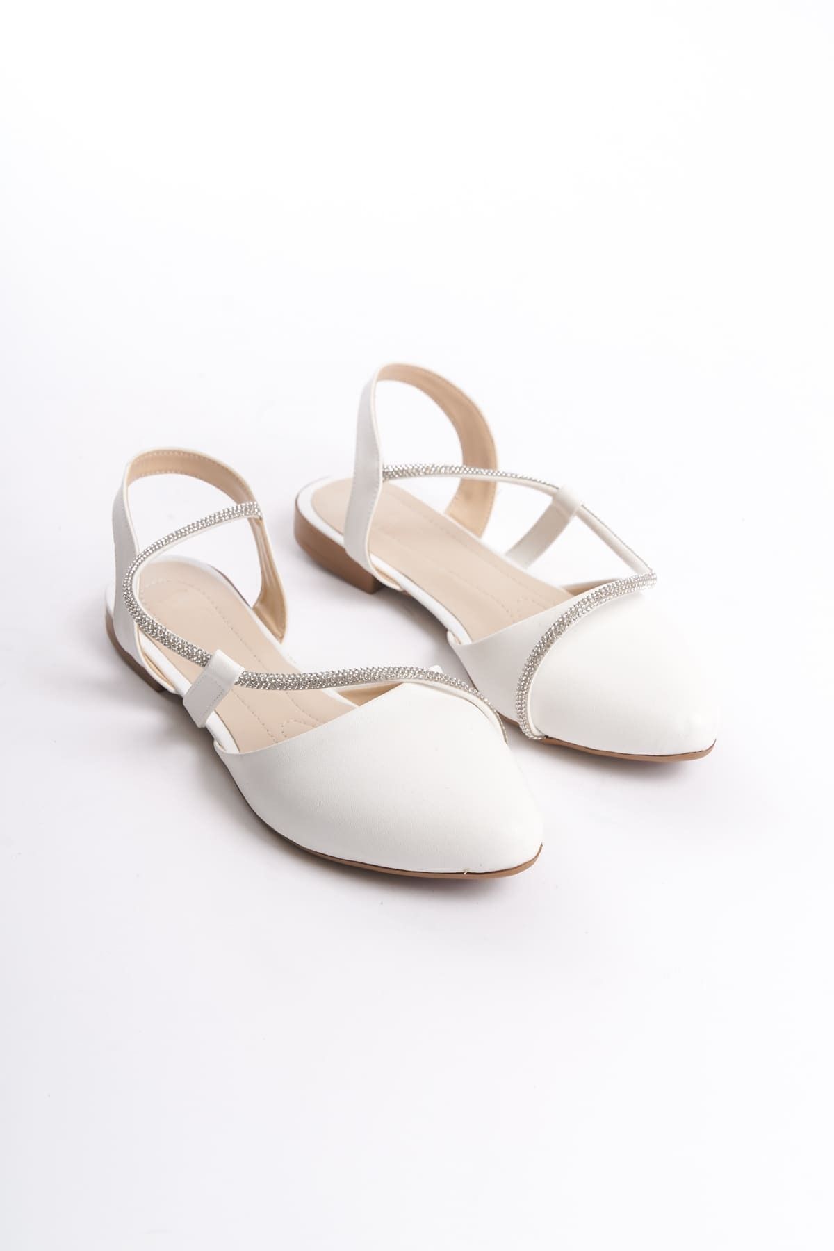 Joy Woman AUBREY Lastikli Ortopedik Rahat Taban Taş Detaylı Kadın Babet Ayakkabı KT Beyaz