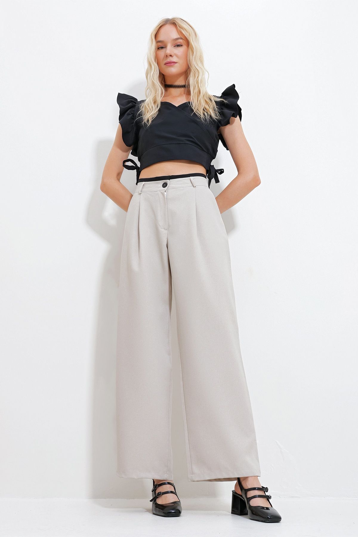 Trend Alaçatı Stili Kadın Bej Çift Cepli Fermuarlı Renk Garnili Dokuma Palazzo Pantolon ALC-X11902