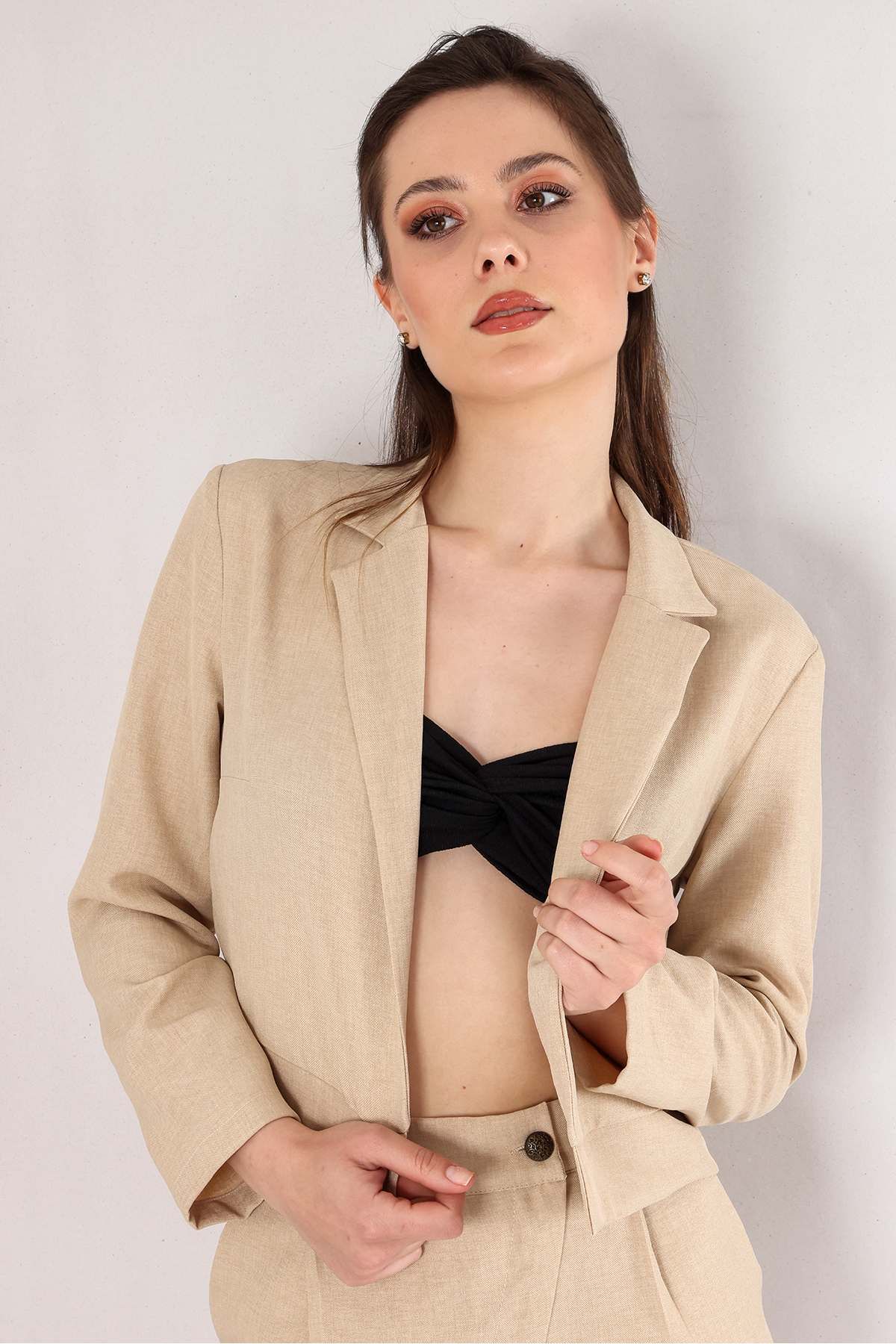 Fashion Showcase Crop Keten Yazlık Kadın Blazer Ceket - Bej