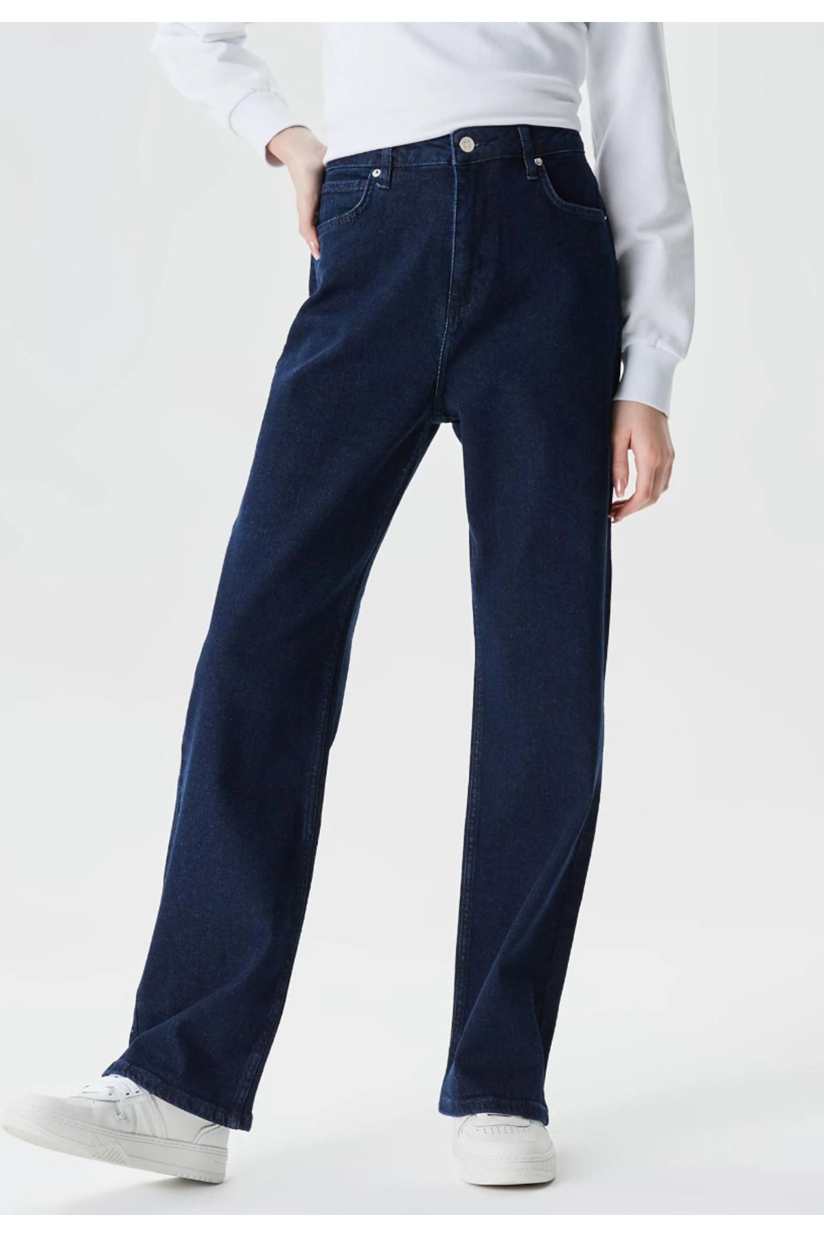 Lacoste Women's Straight Fit Denim Jeans