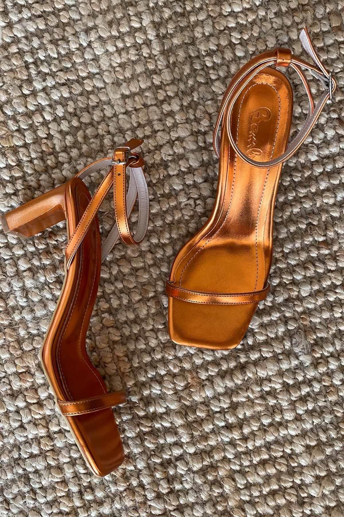 Bambi Metalik Turuncu Kadın Klasik Topuklu Ayakkabı K05215804109