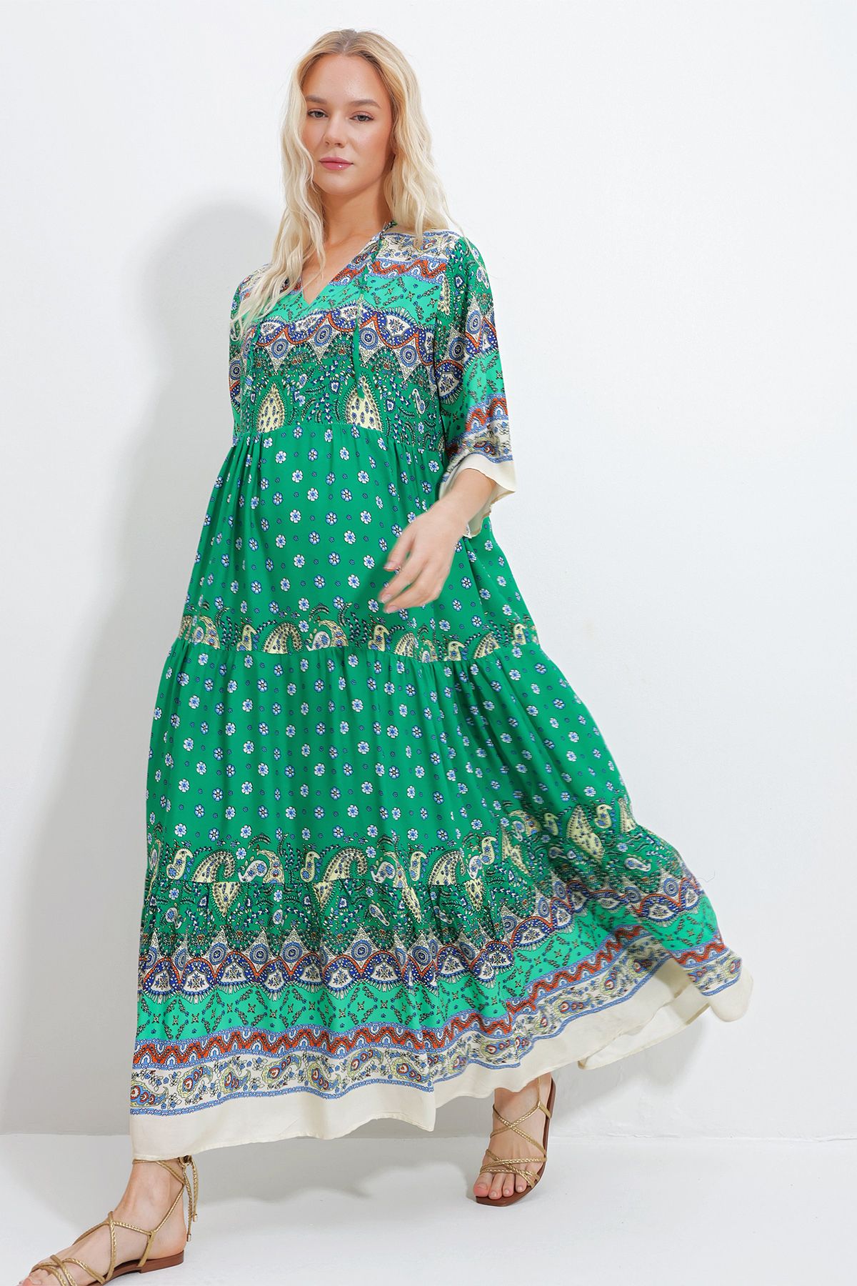 Trend Alaçatı Stili Kadın Ceviz Yeşili Önden Bağcıklı Desenli Dokuma Viskon Elbise ALC-X11595