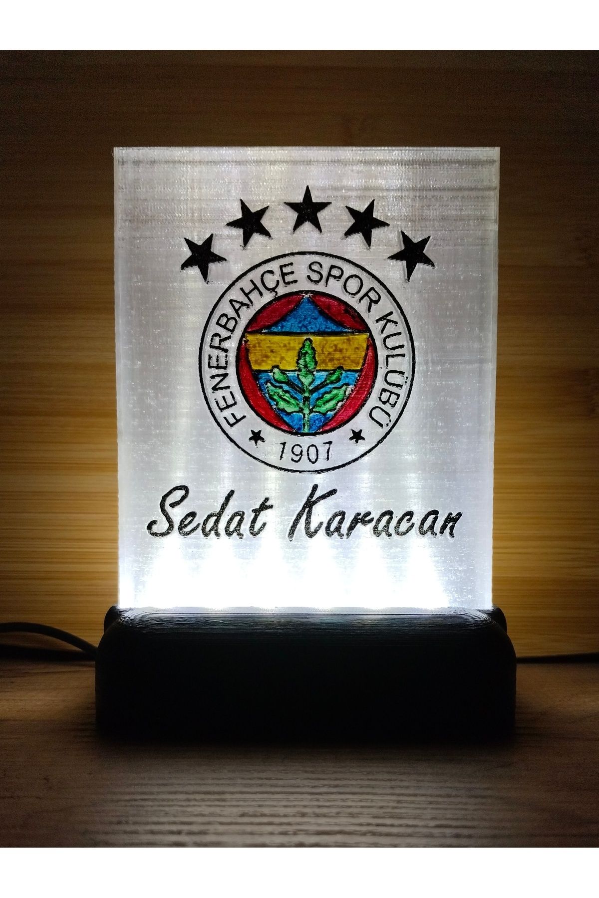 DÖNÜŞÜM ATÖLYESİ Kişiye Özel İsimli Fenerbahçe Taraftar Logolu Dekoratif Led Lamba Kablolu Adaptörlü Geri Dönüşüm PET