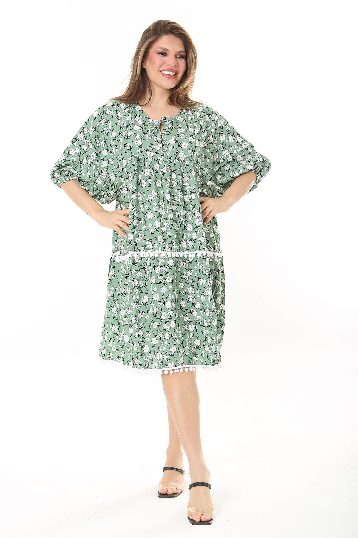 Şans Kadın Yeşil Ön Patı Düğmeli Göğüs Büzgü Ve Ponpon Detaylı Elbise 65N37870