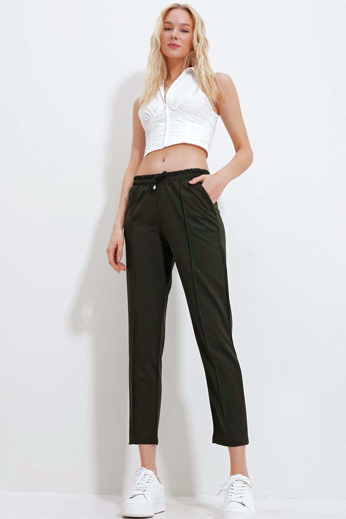 Trend Alaçatı Stili Kadın Haki Çift Cepli Önü Çimalı Örme Basic Pantolon ALC-X11985