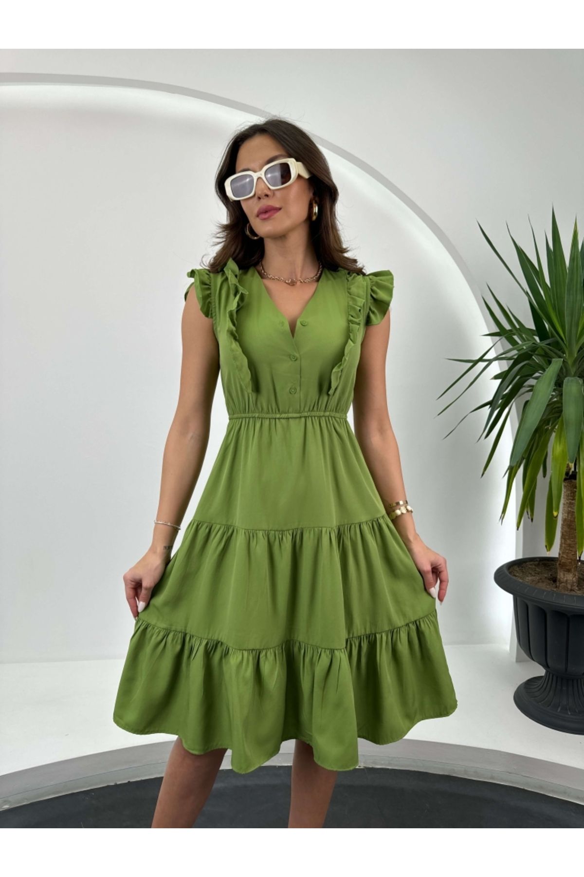 Elif Özbey Butik Çimen Yeşili Fırfırlı Elbise