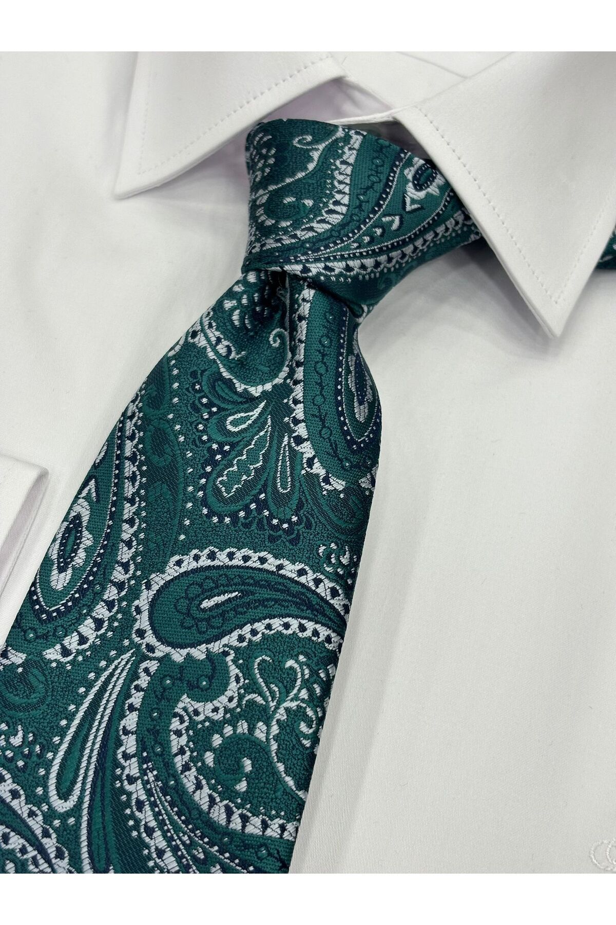 Cacharel Dokuma Desenli Yeşil Beyaz Kravat