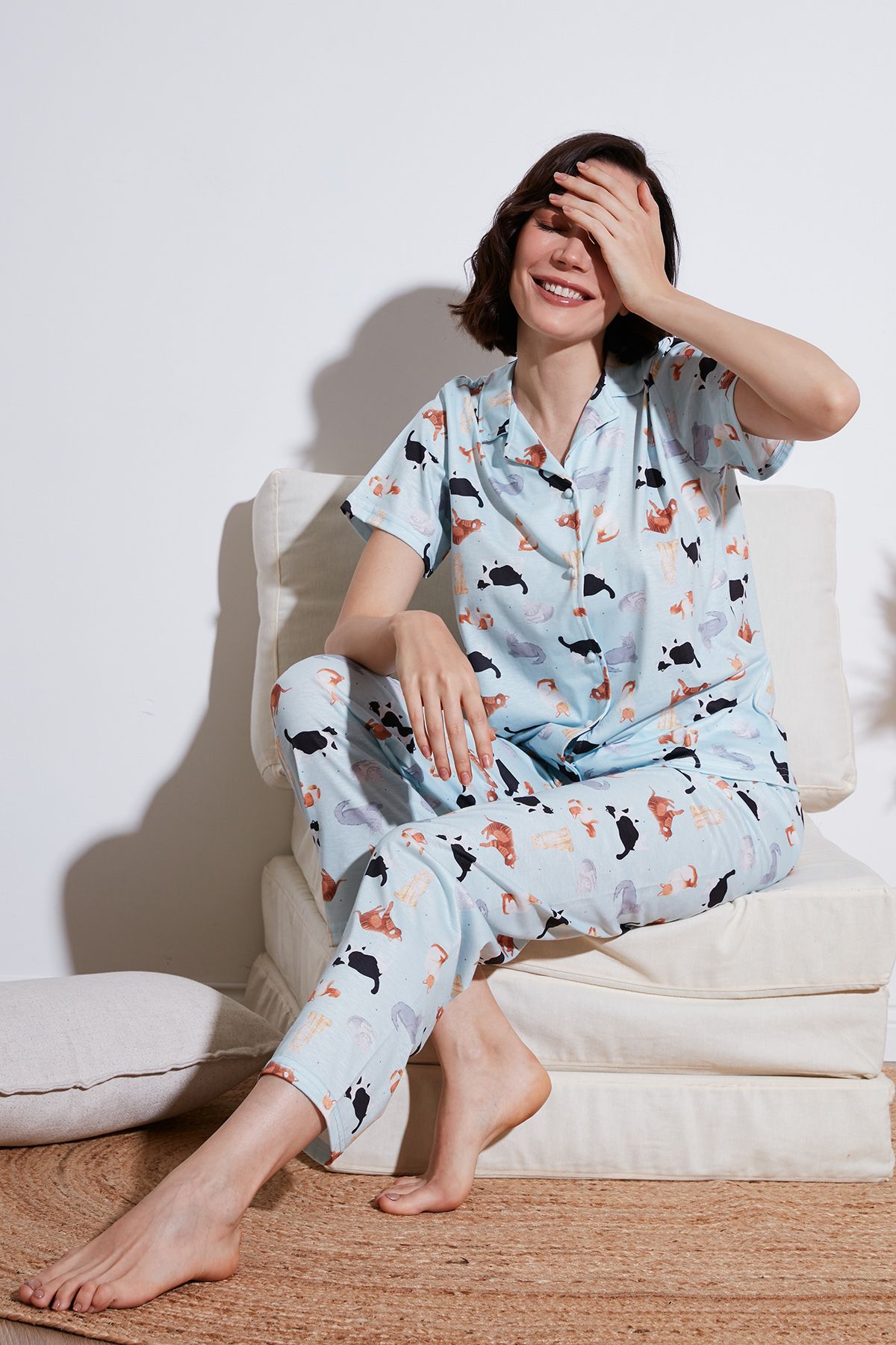 Lela Desenli Kısa Kollu Beli Lastikli Gömlek Yaka Dokuma Regular Fit Pijama Takımı  PİJAMA TAKI