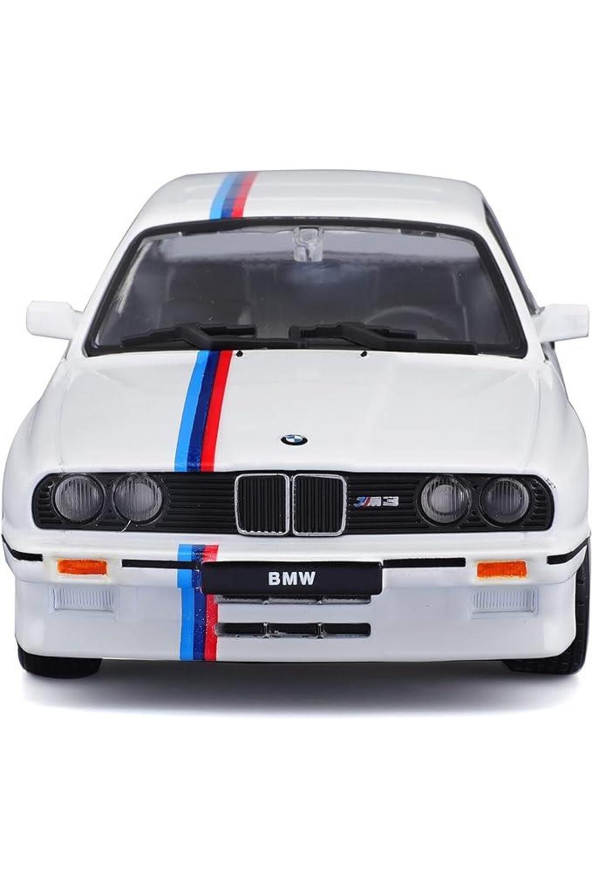 BBURAGO 1988 BMW 3 Series M3 1/24 Beyaz Model Araba