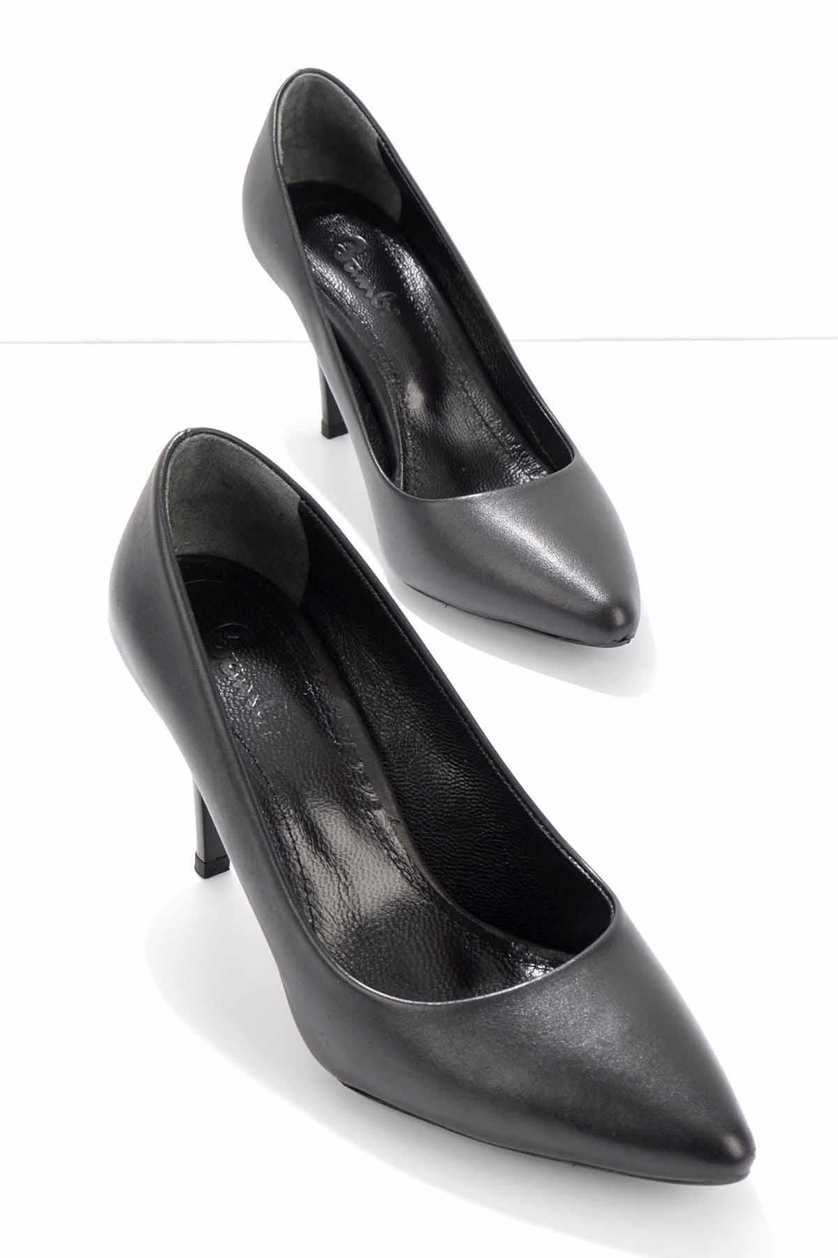 Bambi Siyah Hakiki Deri Kadın Klasik Topuklu Ayakkabı K01264400403