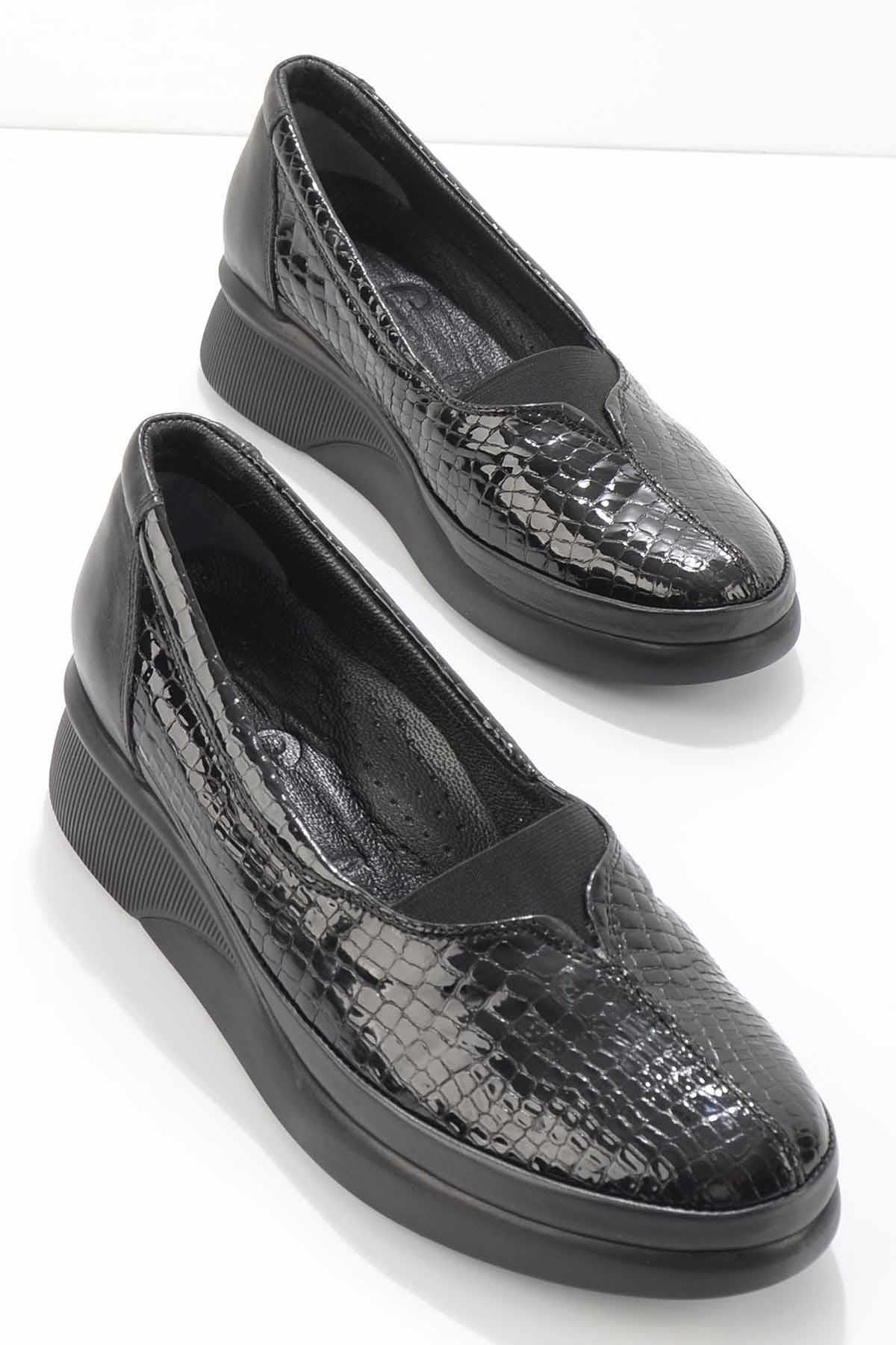 Bambi Siyah Siyah Kroko Hakiki Deri Kadın Dolgu Topuklu Ayakkabı K01115010111