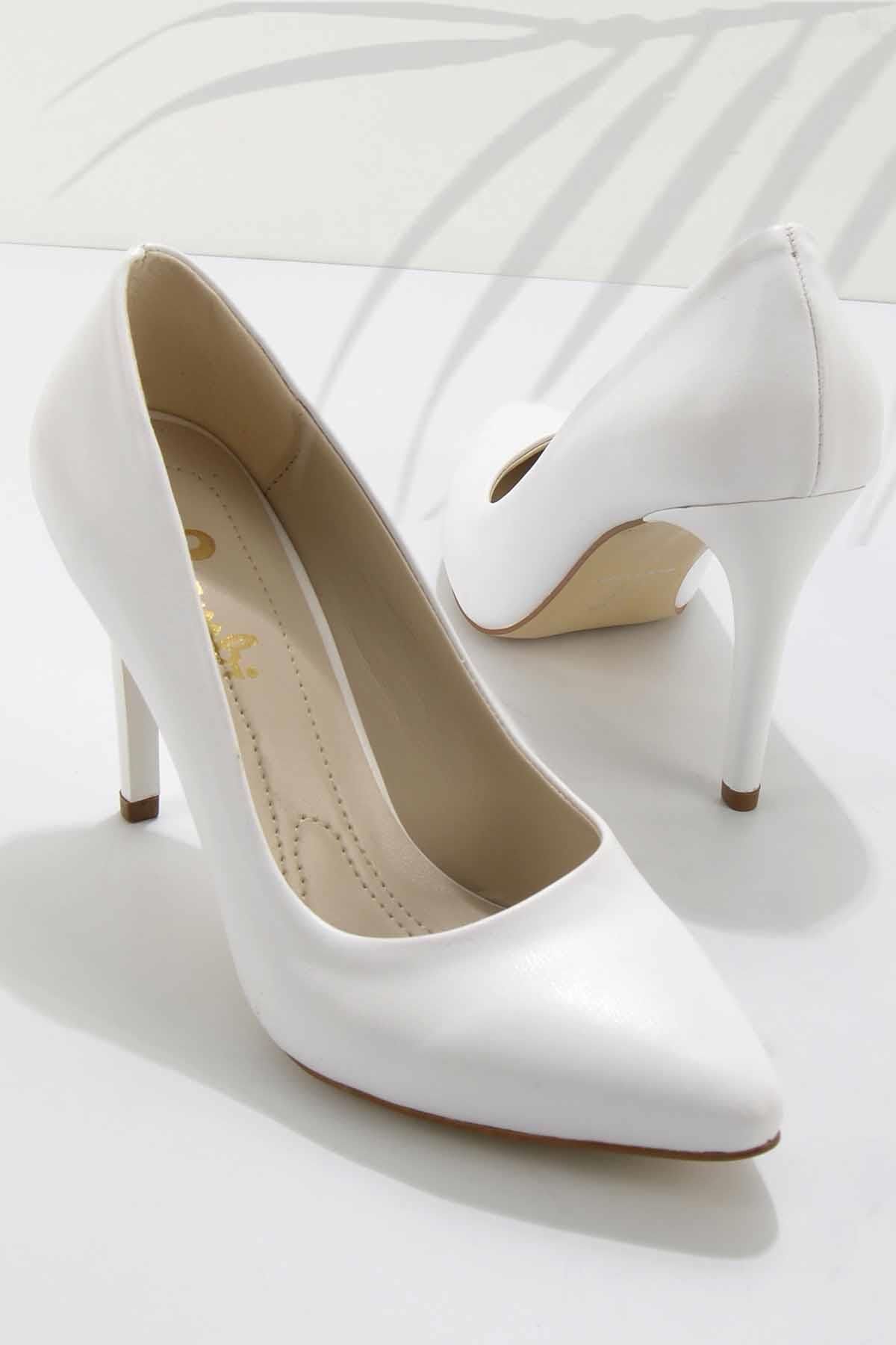 Bambi Beyaz Kadın Klasik Topuklu Ayakkabı K01980050309