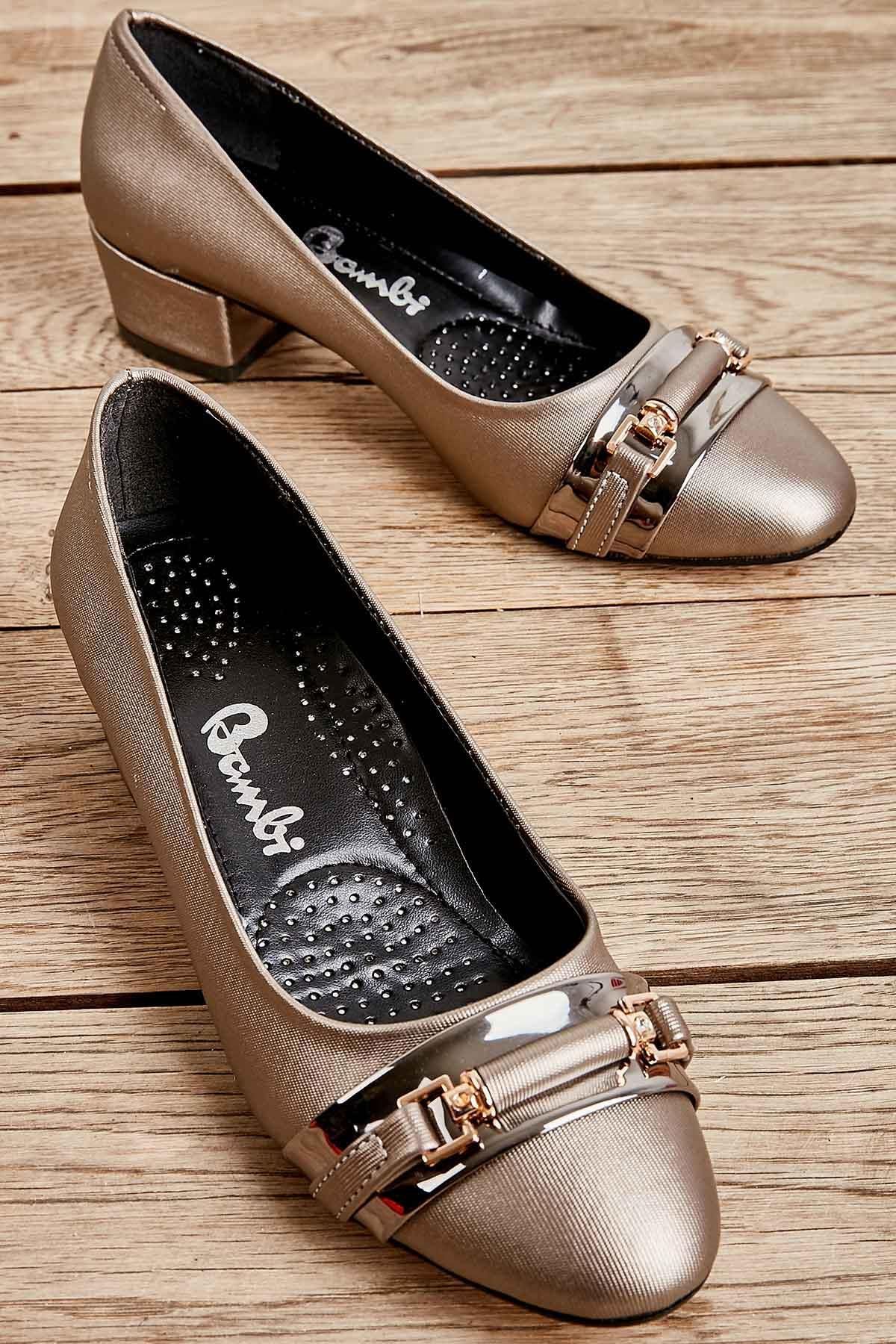 Bambi Platin Kadın Klasik Topuklu Ayakkabı L0501606199