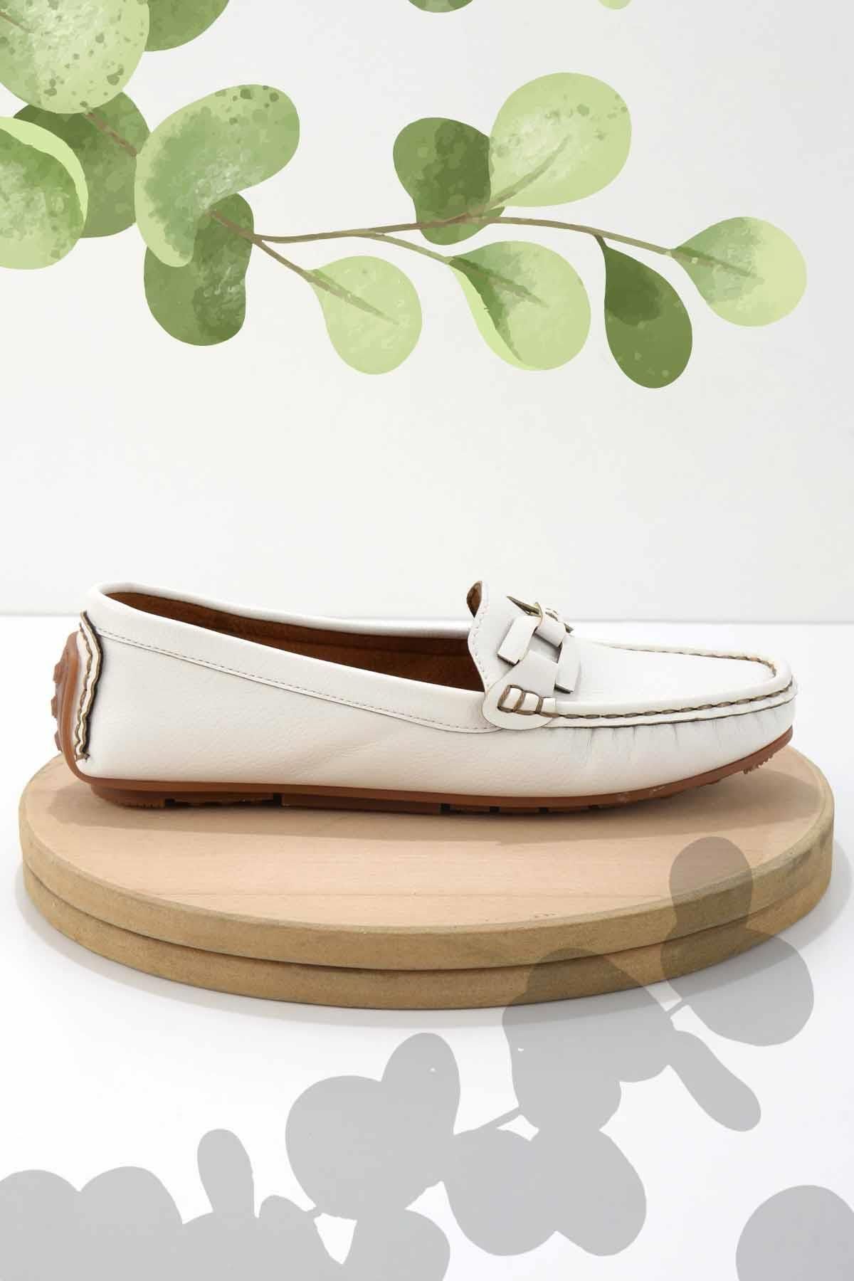 Bambi Beyaz Kadın Loafer Ayakkabı K01309100109