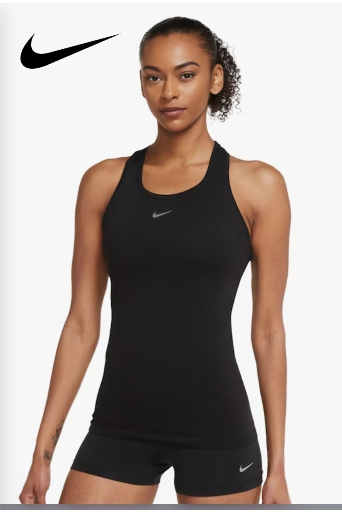 Nike Dri-FIT ADV Dikişsiz Atlet Kadın
NİKE DRİ-FIT ADV DİKİŞSİZ KADIN KOŞU ATLETİ