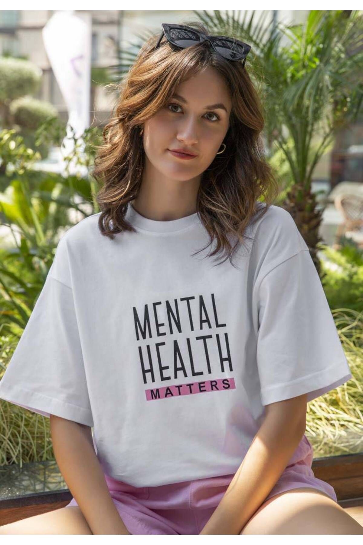 Dogo Unisex Vegan Beyaz T-shirt - Mental Health Matters Tasarım