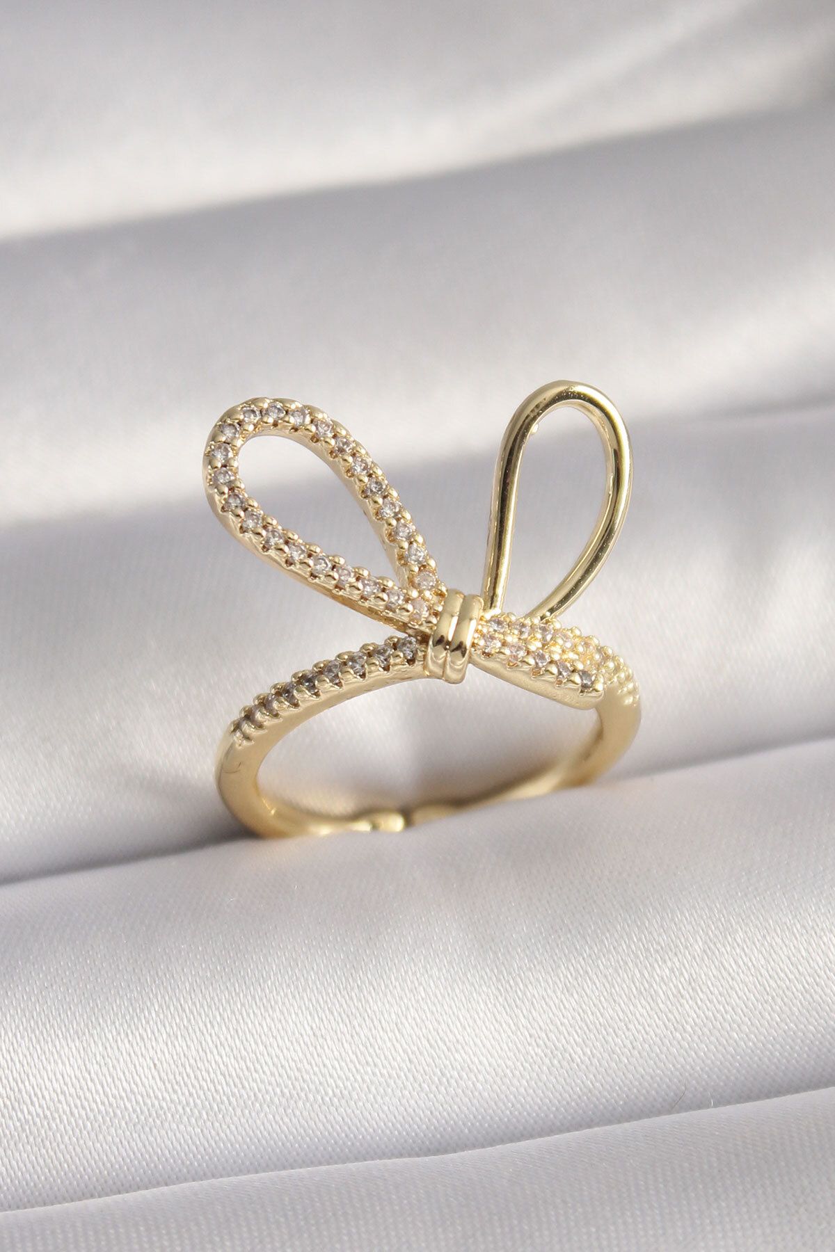 Clariss Gold Renk Zirkon Taşlı Düğüm Model Kadın Yüzük