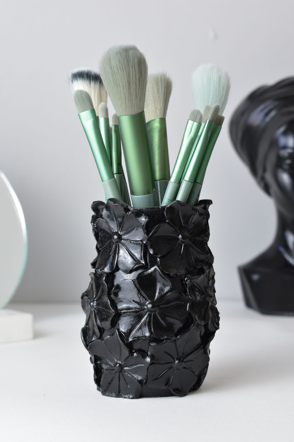 LALEZEN HOME Çiçek Desenli Makyaj Fırçalık - Diş fırçalık Çok Amaçlı Beton