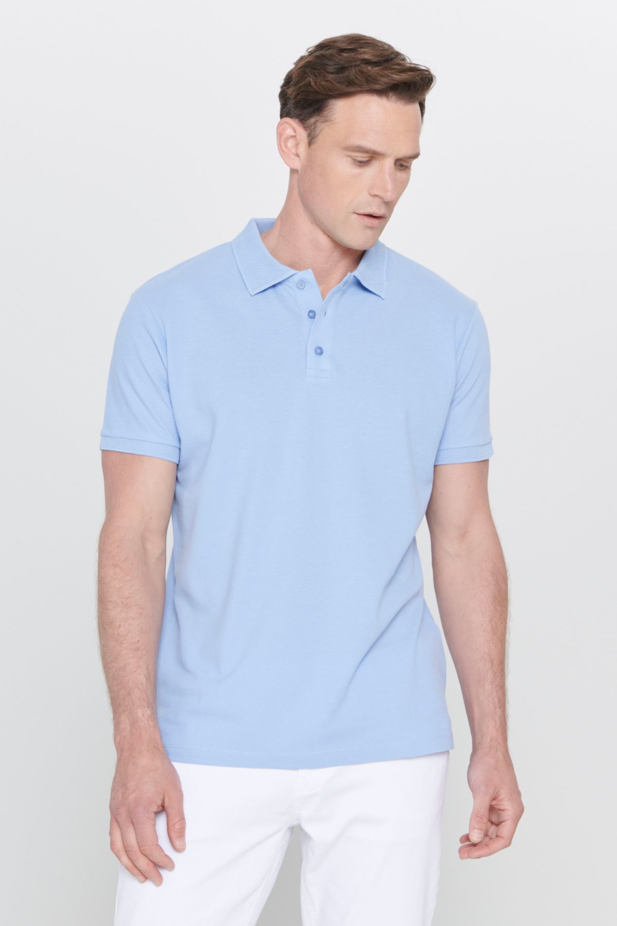 Altınyıldız Classics Erkek Açık Mavi %100 Pamuk Kıvrılmaz Polo Yaka Slim Fit Dar Kesim Tişört