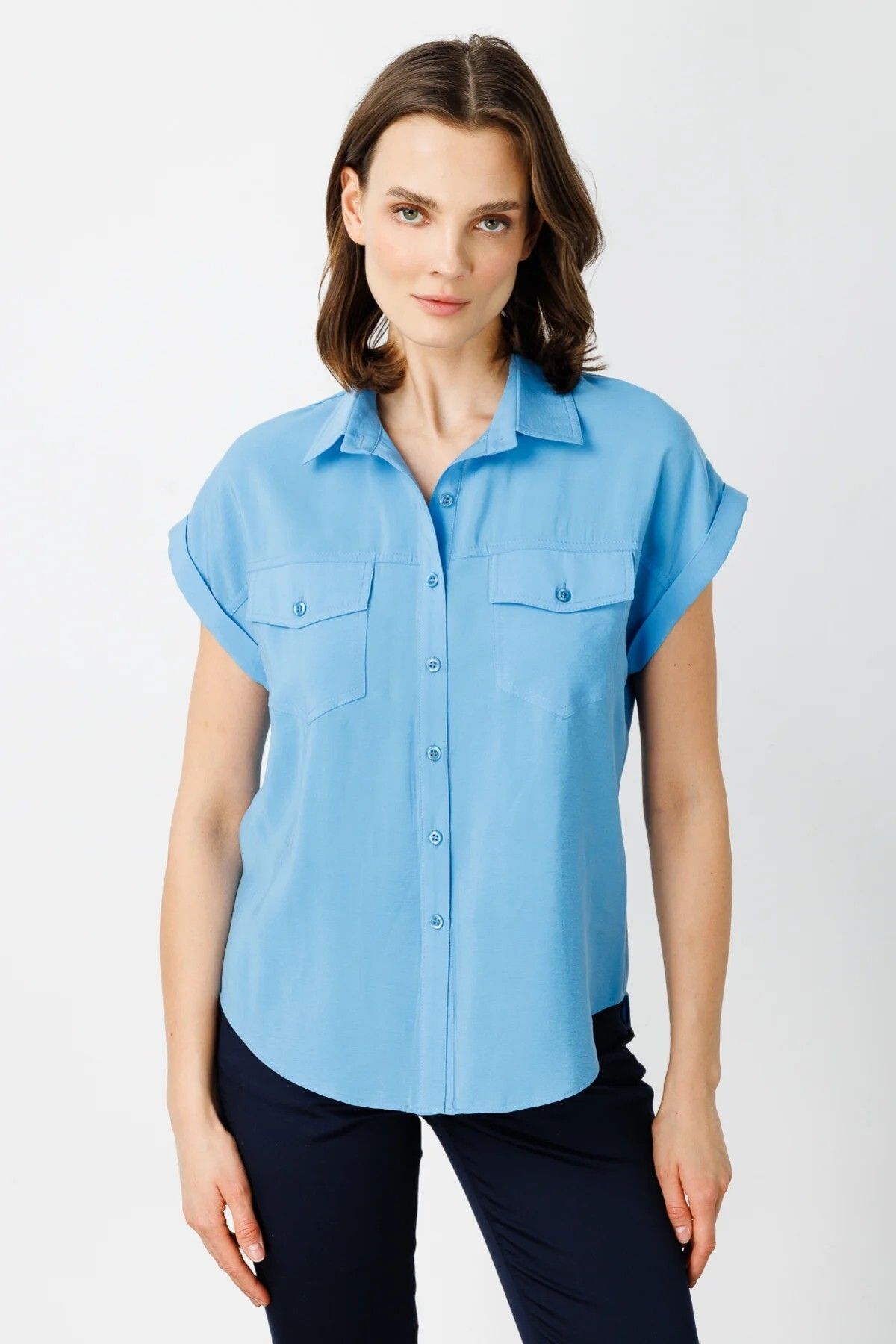 Ekol Gömlek Yaka Cepli-Düğmeli Düşük Kol Mavi Kadın Bluz 24EKL01022
