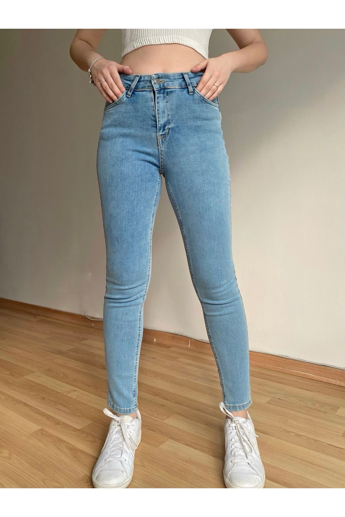 Butik Kadın Yüksek Bel Açık Mavi Likralı Dar Paça Jeans Kot Pantolon
