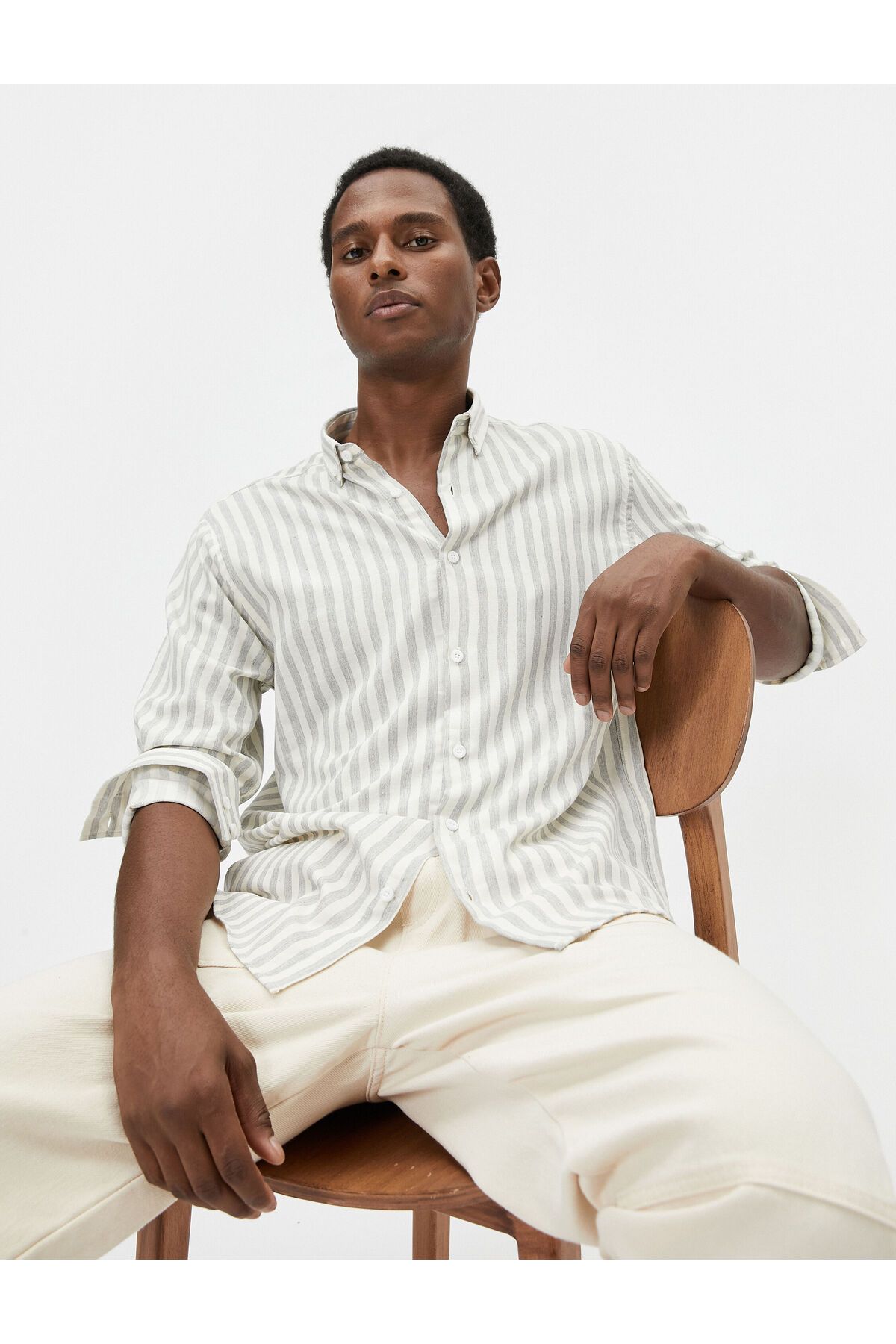 Koton Slim Fit Gömlek Klasik Yaka Düğmeli Uzun Kollu