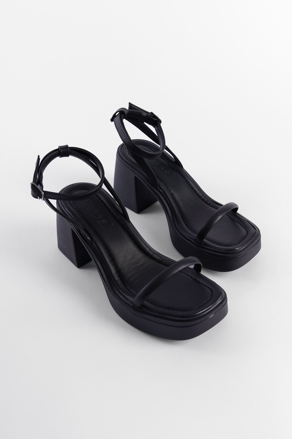 Capone Outfitters Platform Bilekten Bantlı Kadın Sandalet