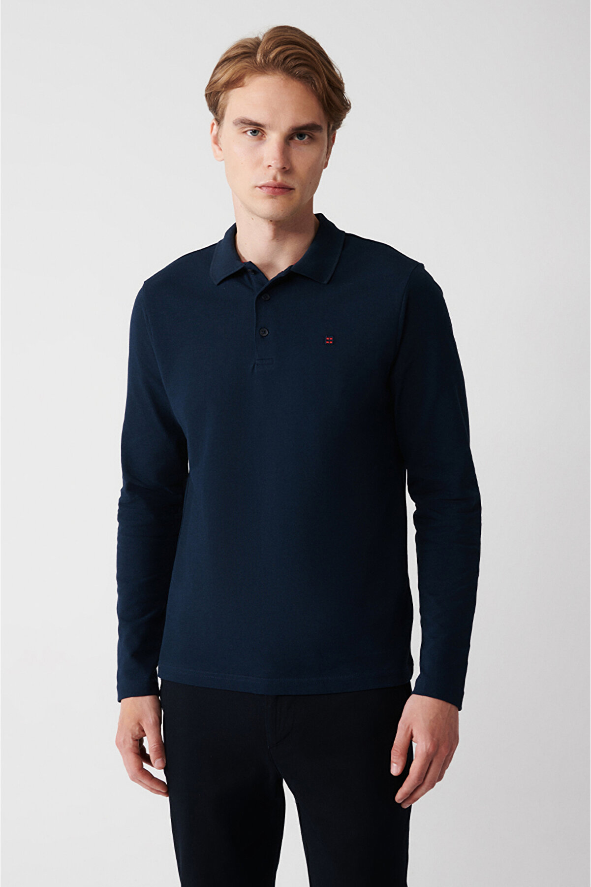 Avva Erkek Lacivert Sweatshirt 3 Düğmeli Polo Yaka %100 Pamuk Basic Regular Fit E001003